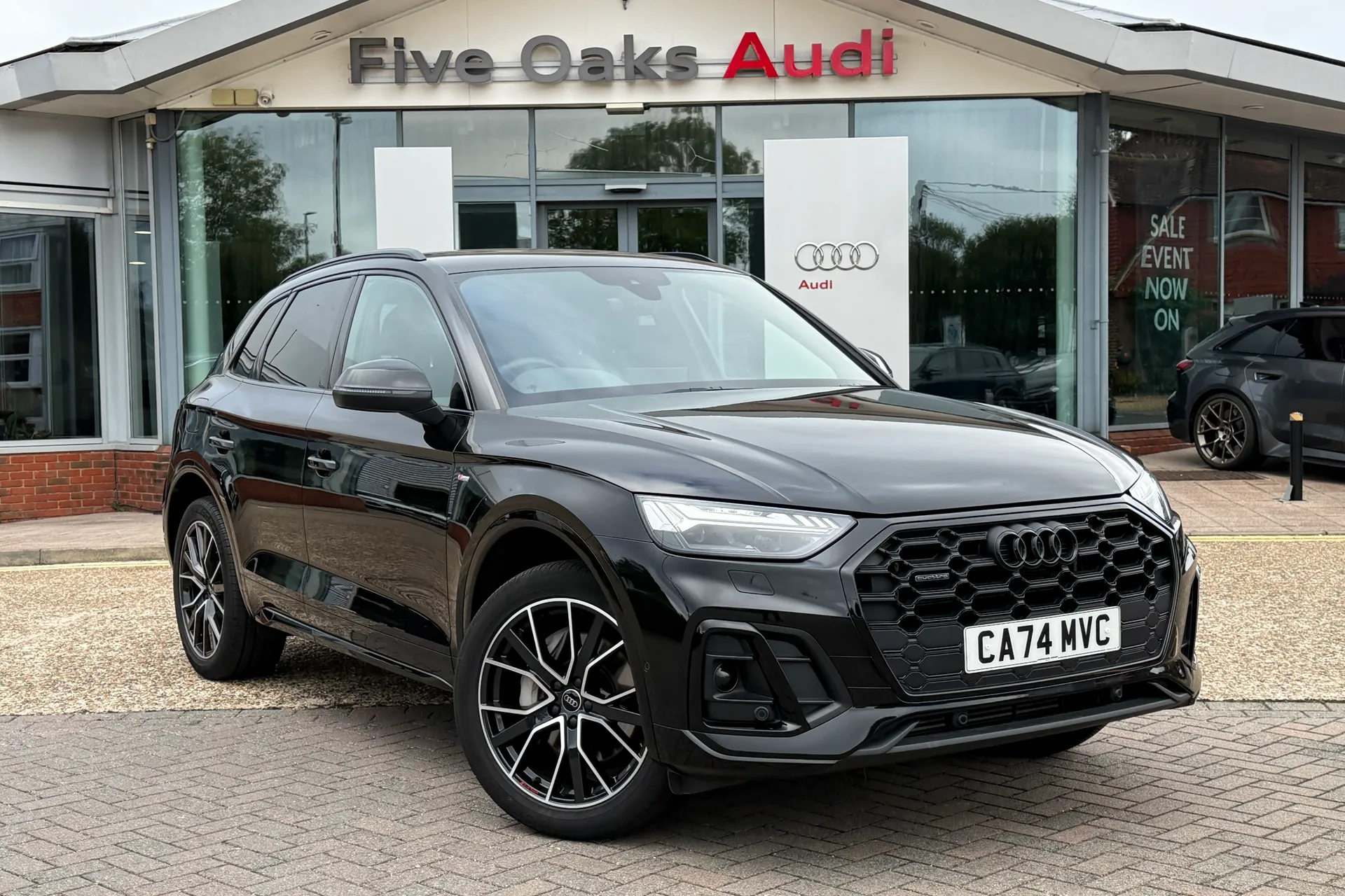 Audi Q5 focused image