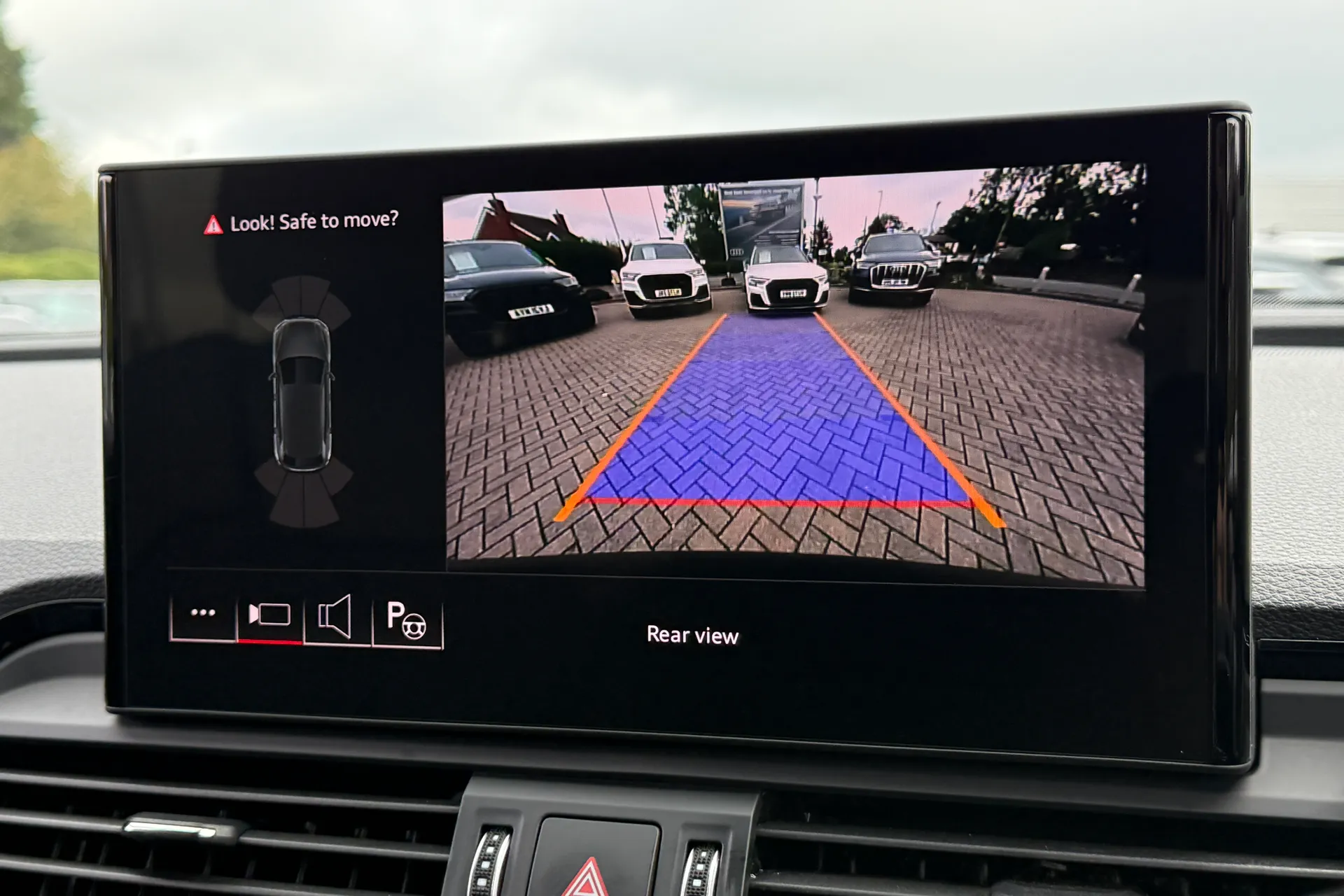 Audi Q5 thumbnail image number 4