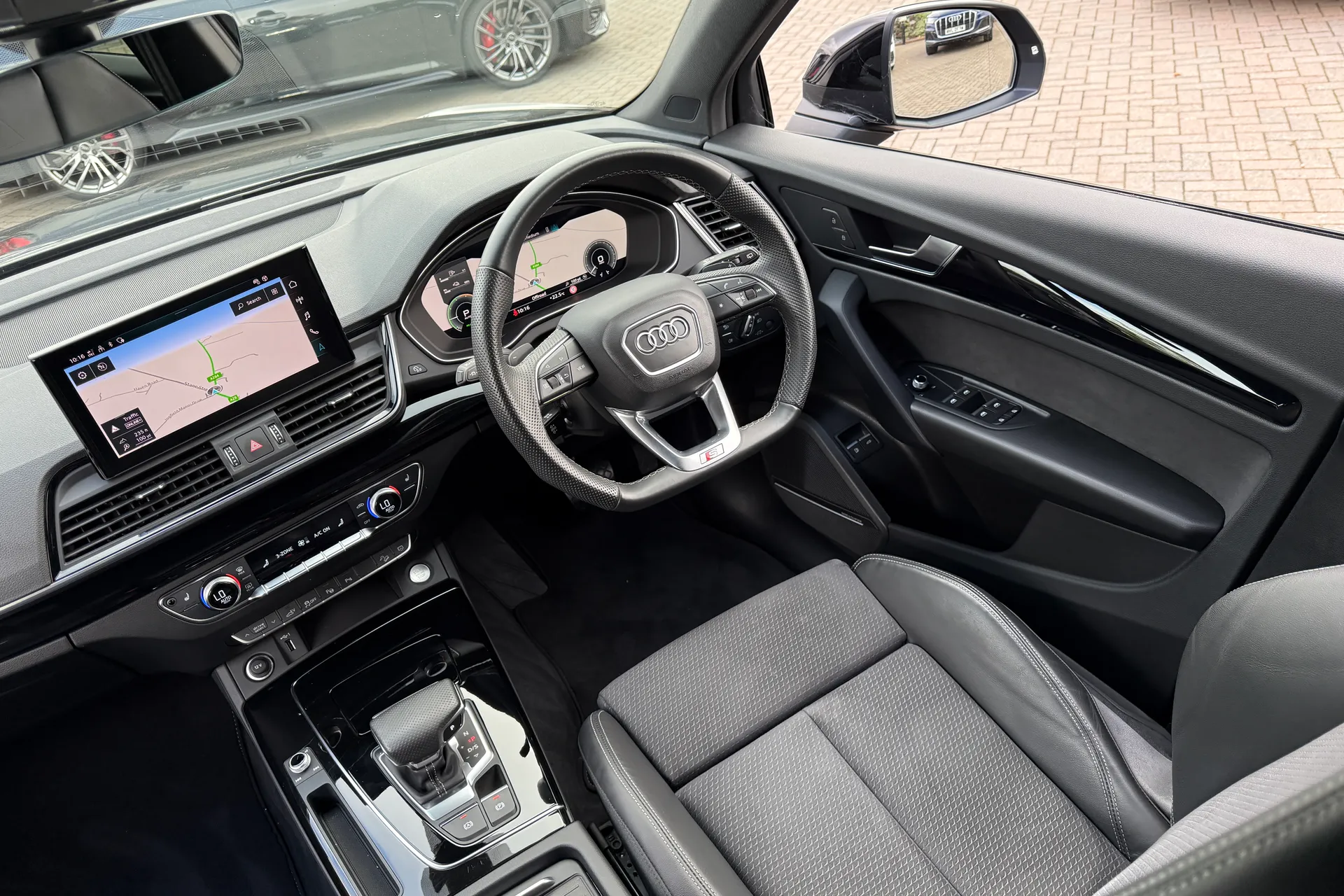 Audi Q5 thumbnail image number 45