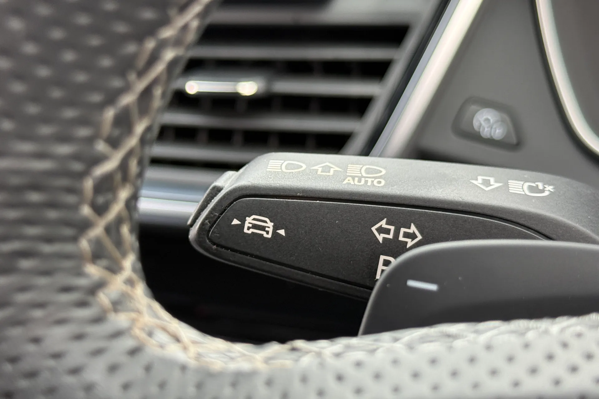 Audi Q5 thumbnail image number 22