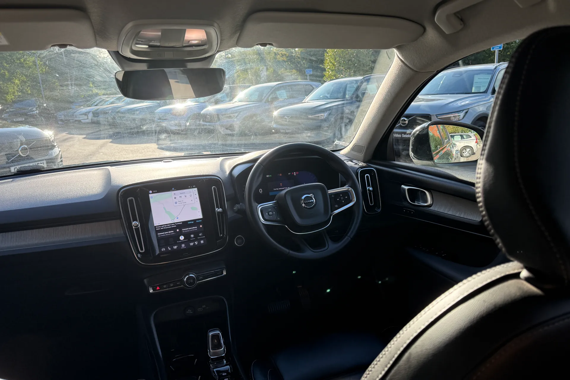 Volvo XC40 thumbnail image number 32