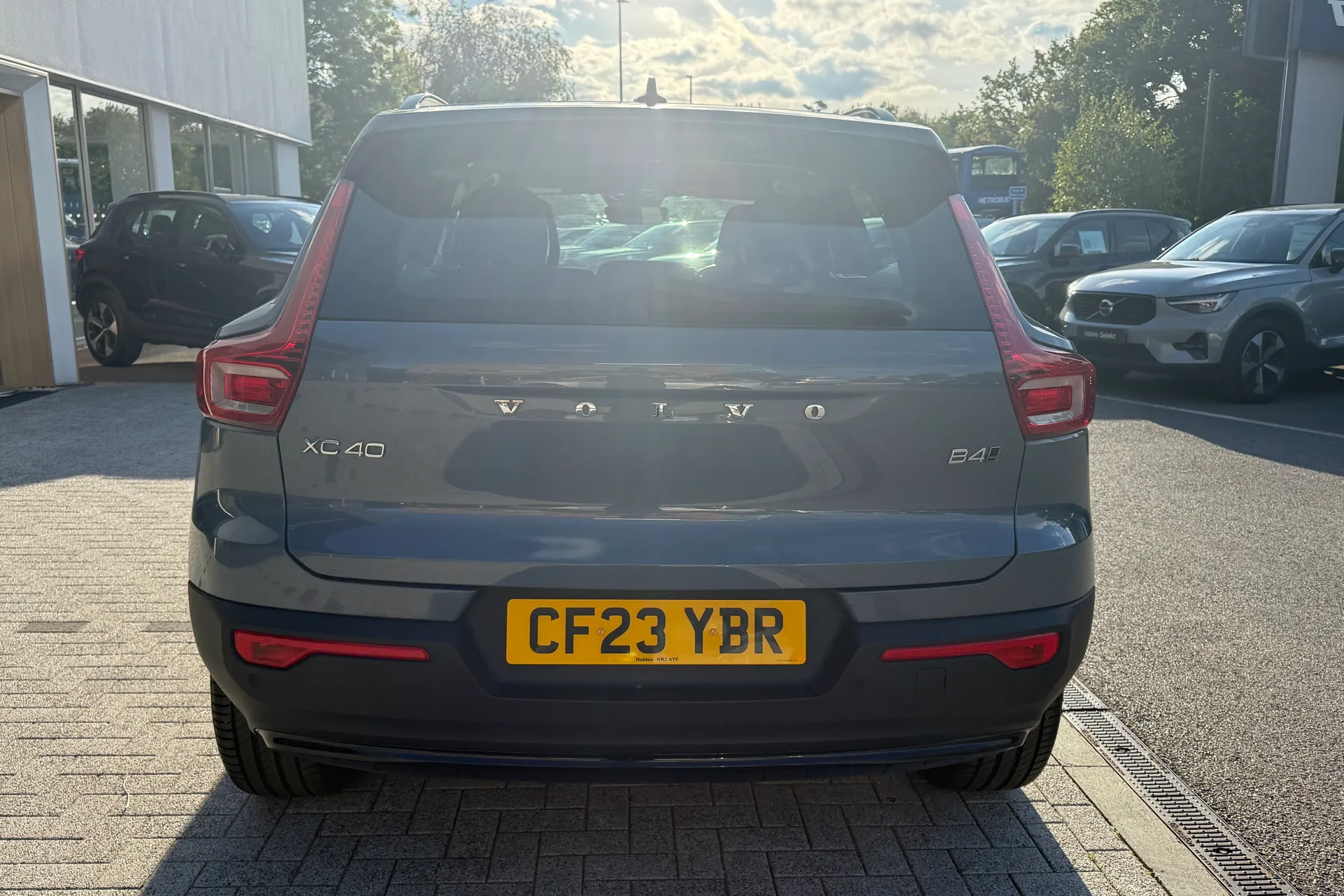 Volvo XC40 thumbnail image number 9