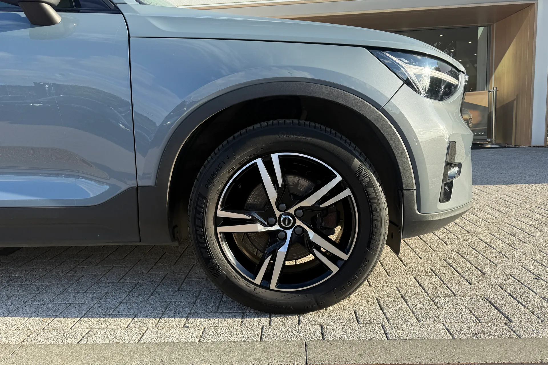 Volvo XC40 thumbnail image number 14
