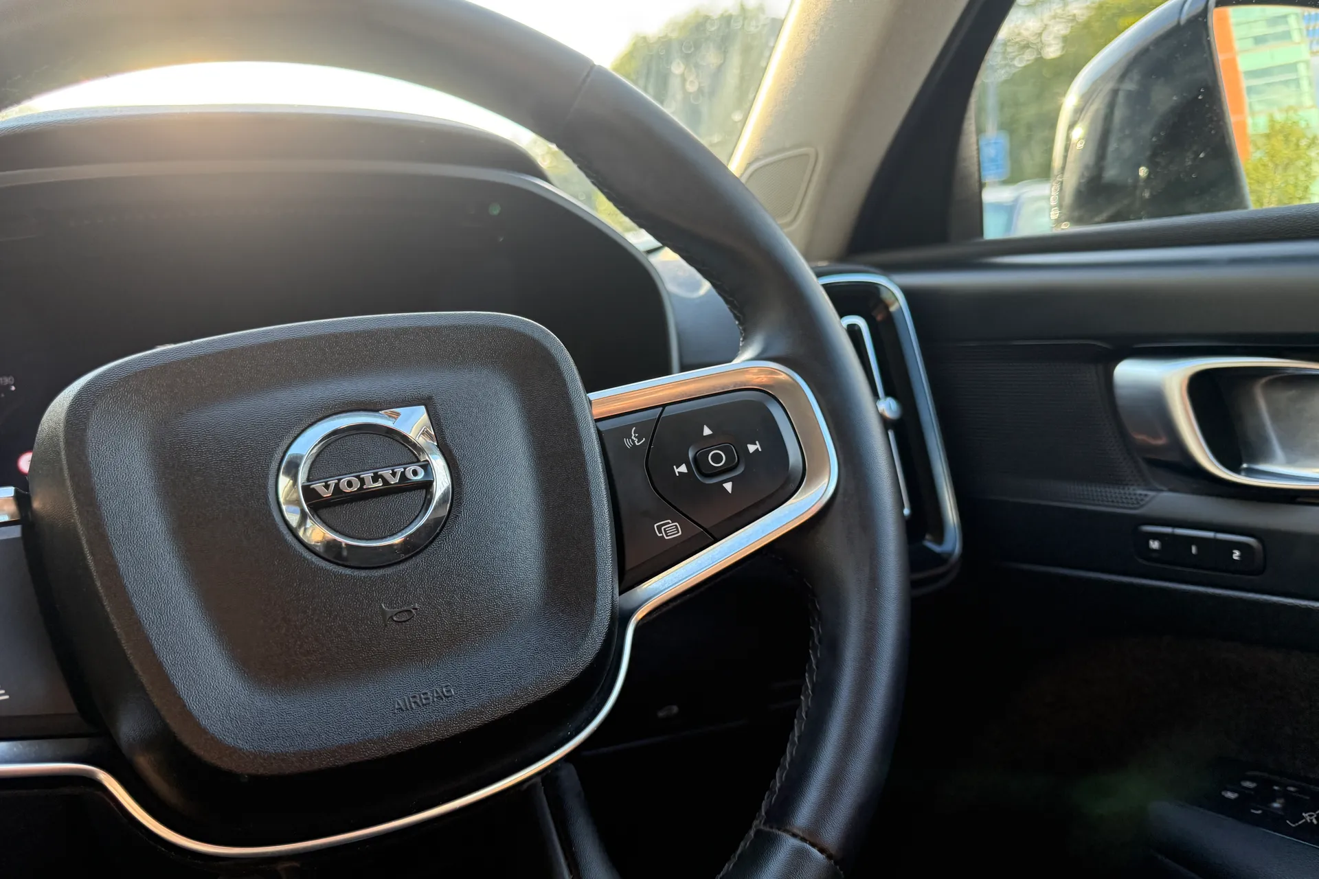 Volvo XC40 thumbnail image number 34
