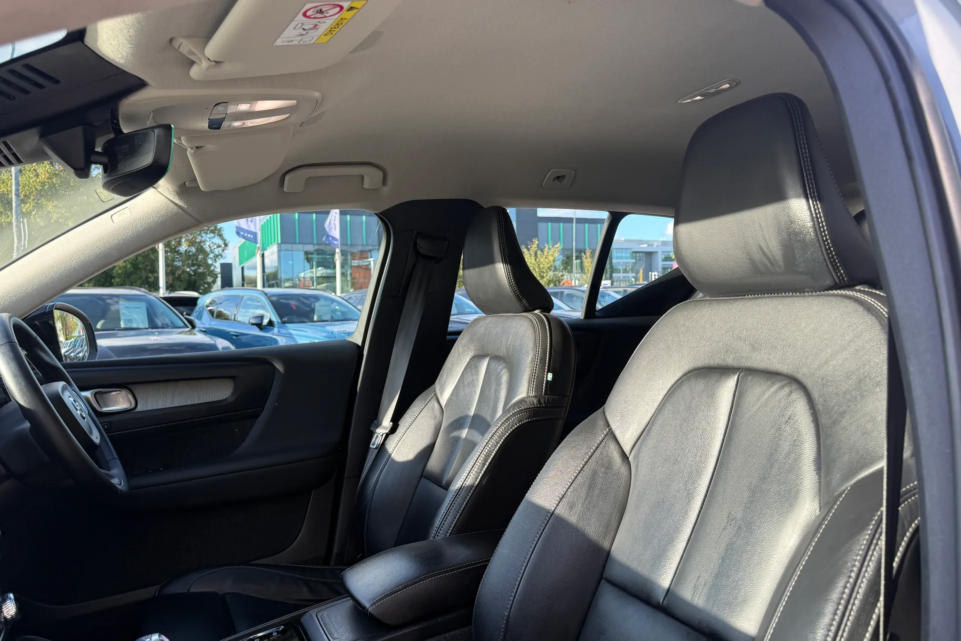 Volvo XC40 thumbnail image number 28