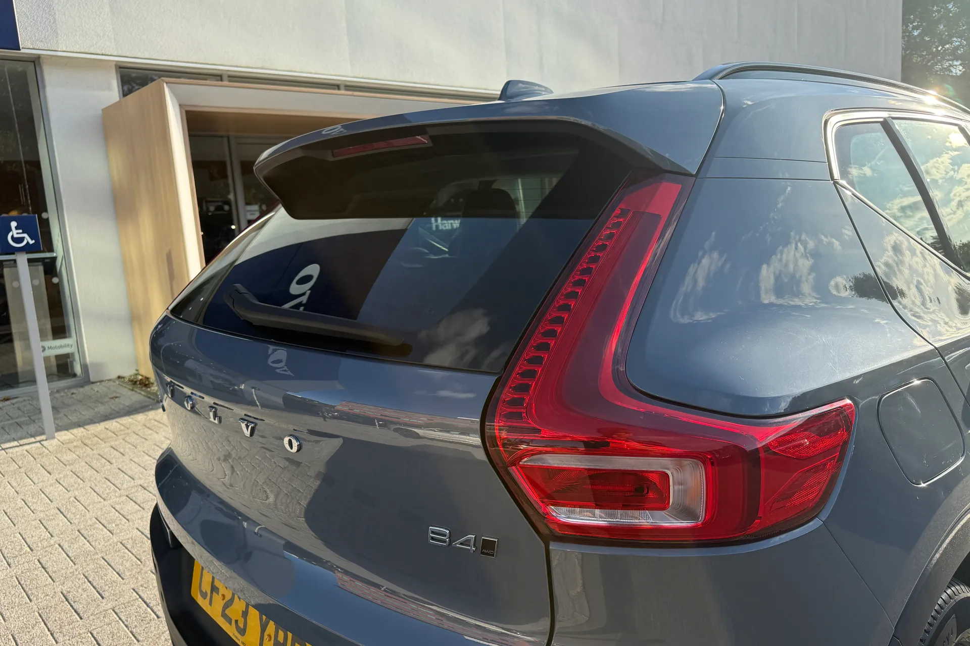 Volvo XC40 thumbnail image number 18