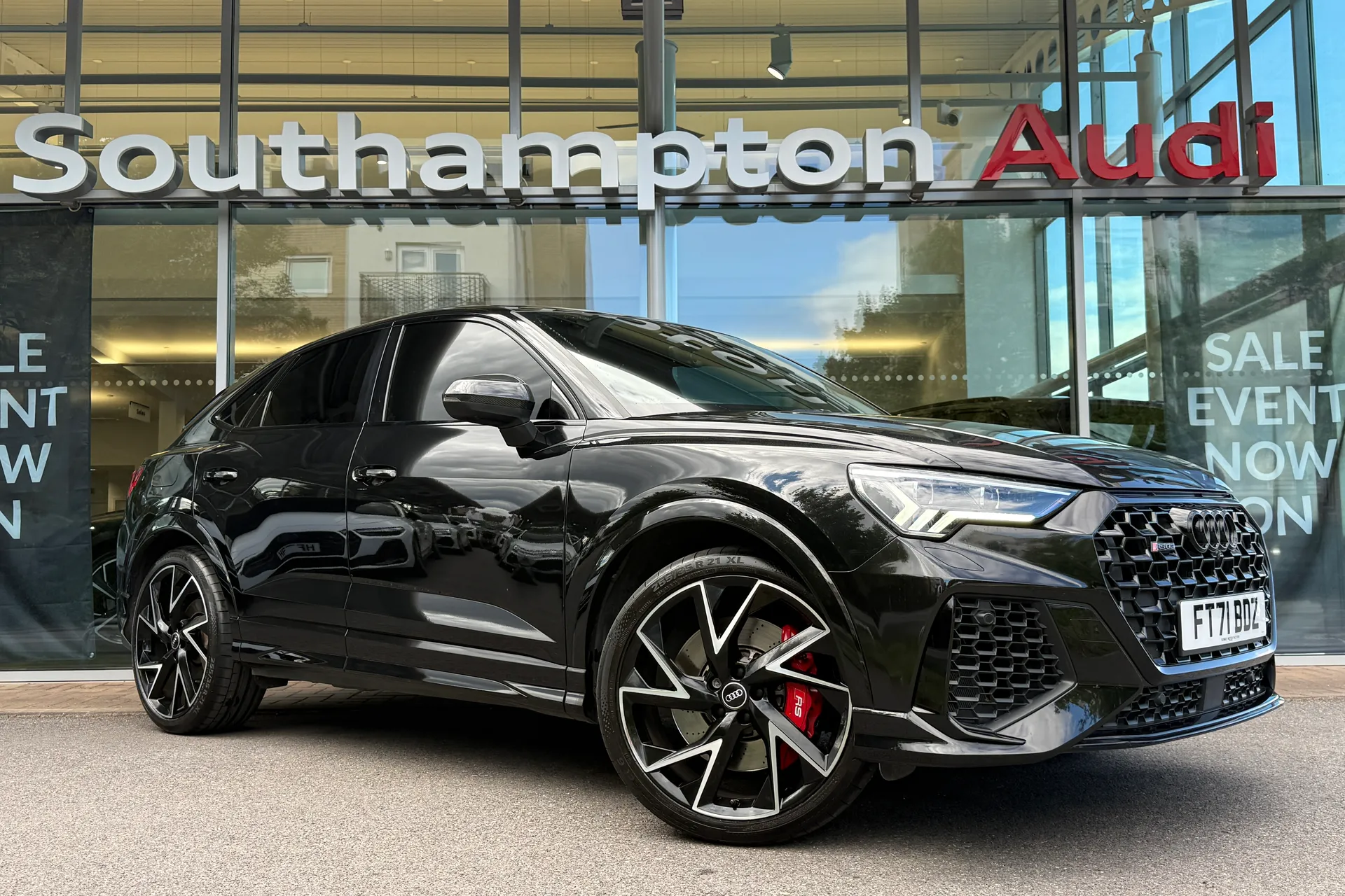 Audi RS Q3 focused image