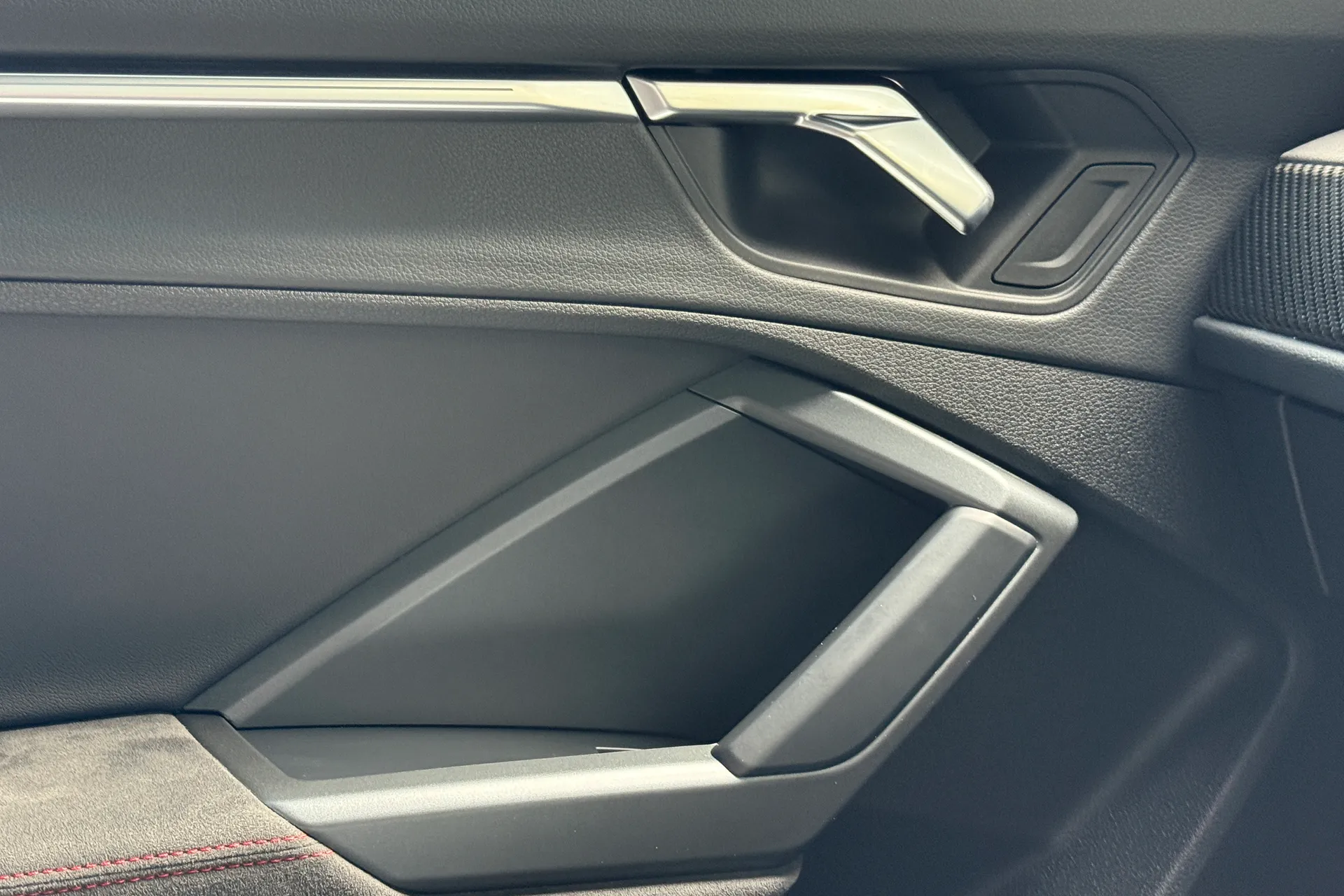 Audi RS Q3 thumbnail image number 22
