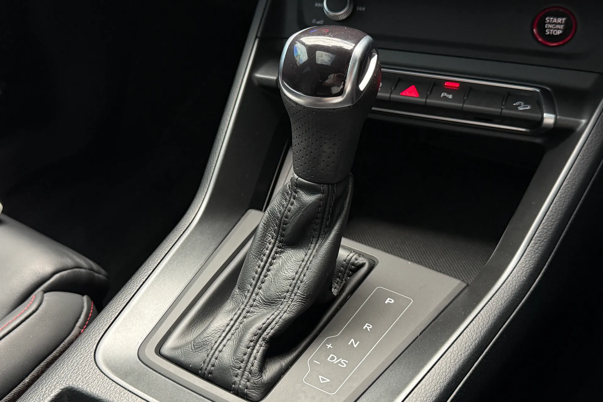 Audi RS Q3 thumbnail image number 14