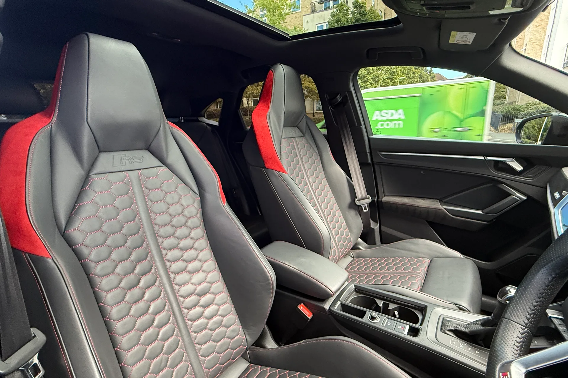 Audi RS Q3 thumbnail image number 31
