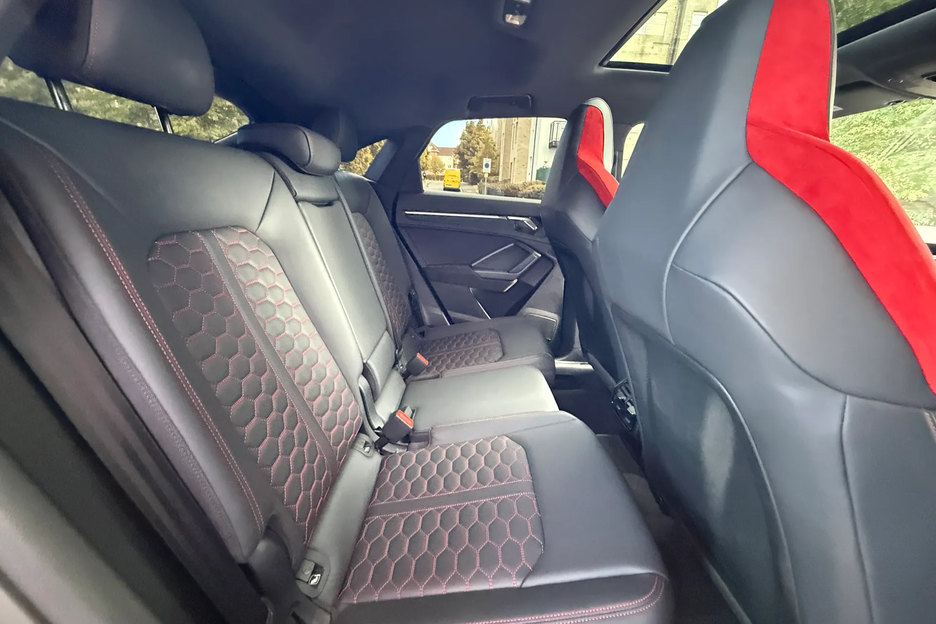 Audi RS Q3 thumbnail image number 36