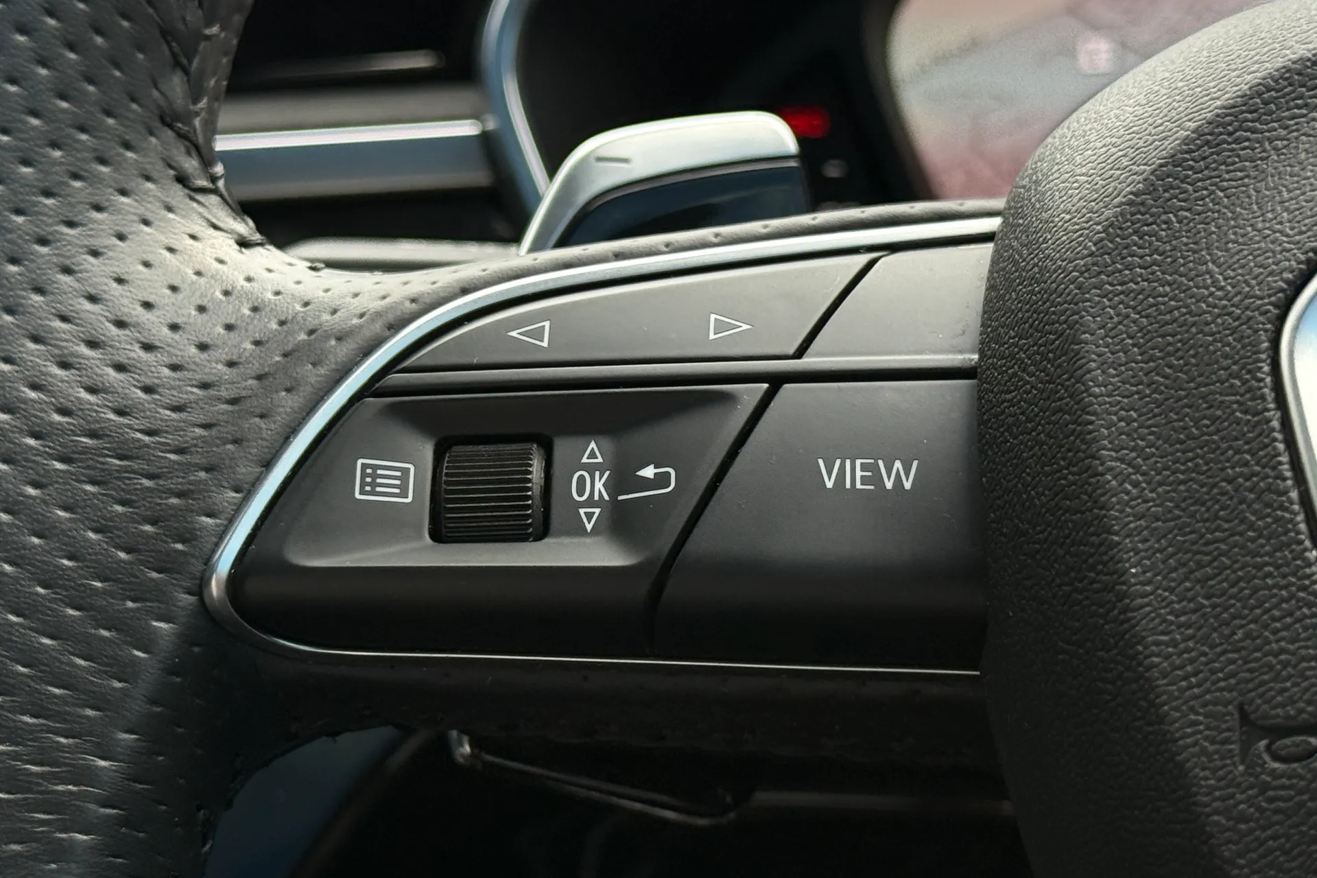 Audi RS Q3 thumbnail image number 8