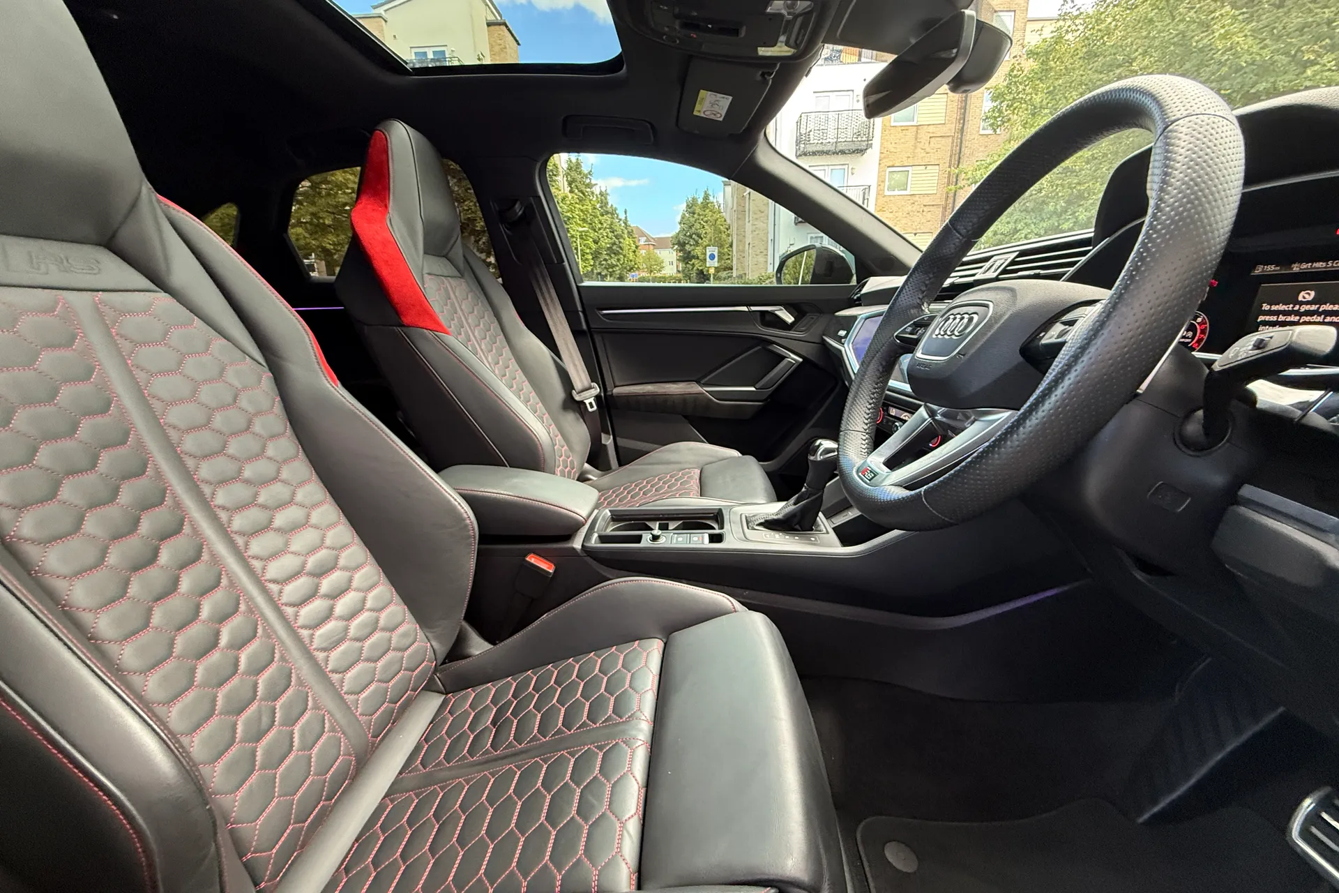Audi RS Q3 thumbnail image number 27