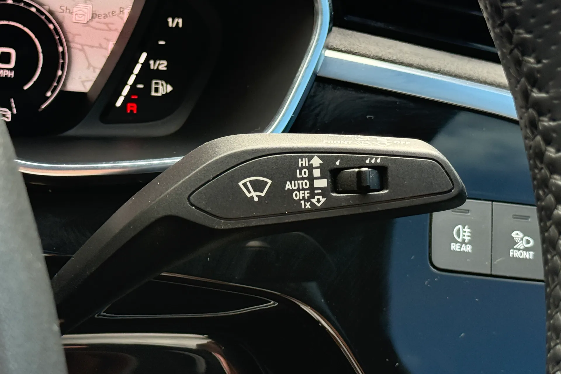 Audi RS Q3 thumbnail image number 10