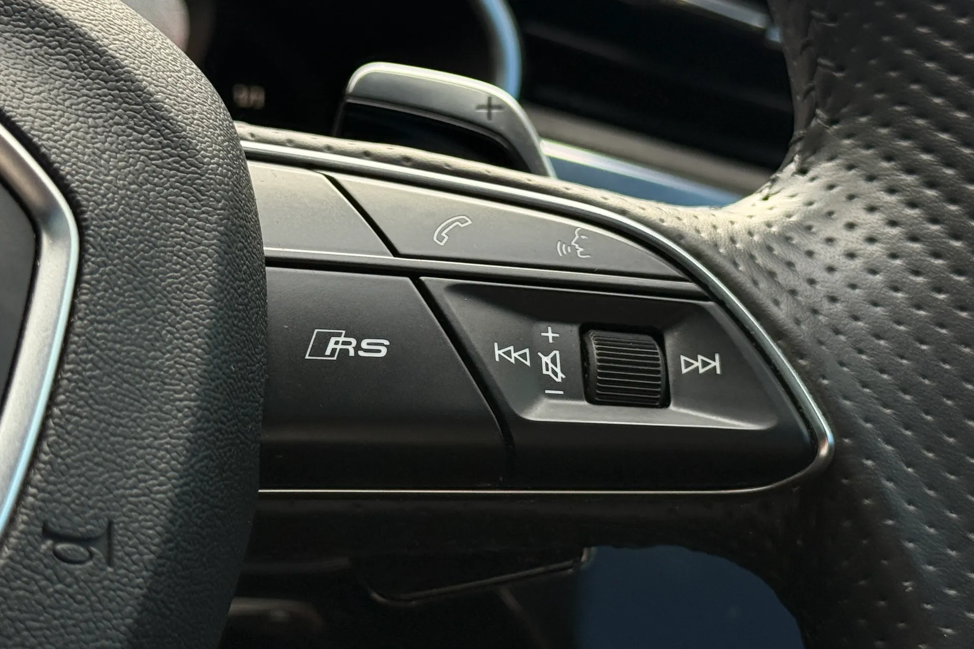 Audi RS Q3 thumbnail image number 7