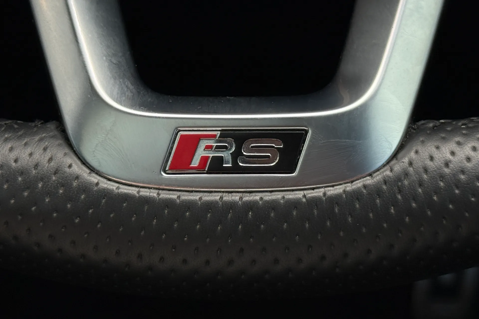 Audi RS Q3 thumbnail image number 9