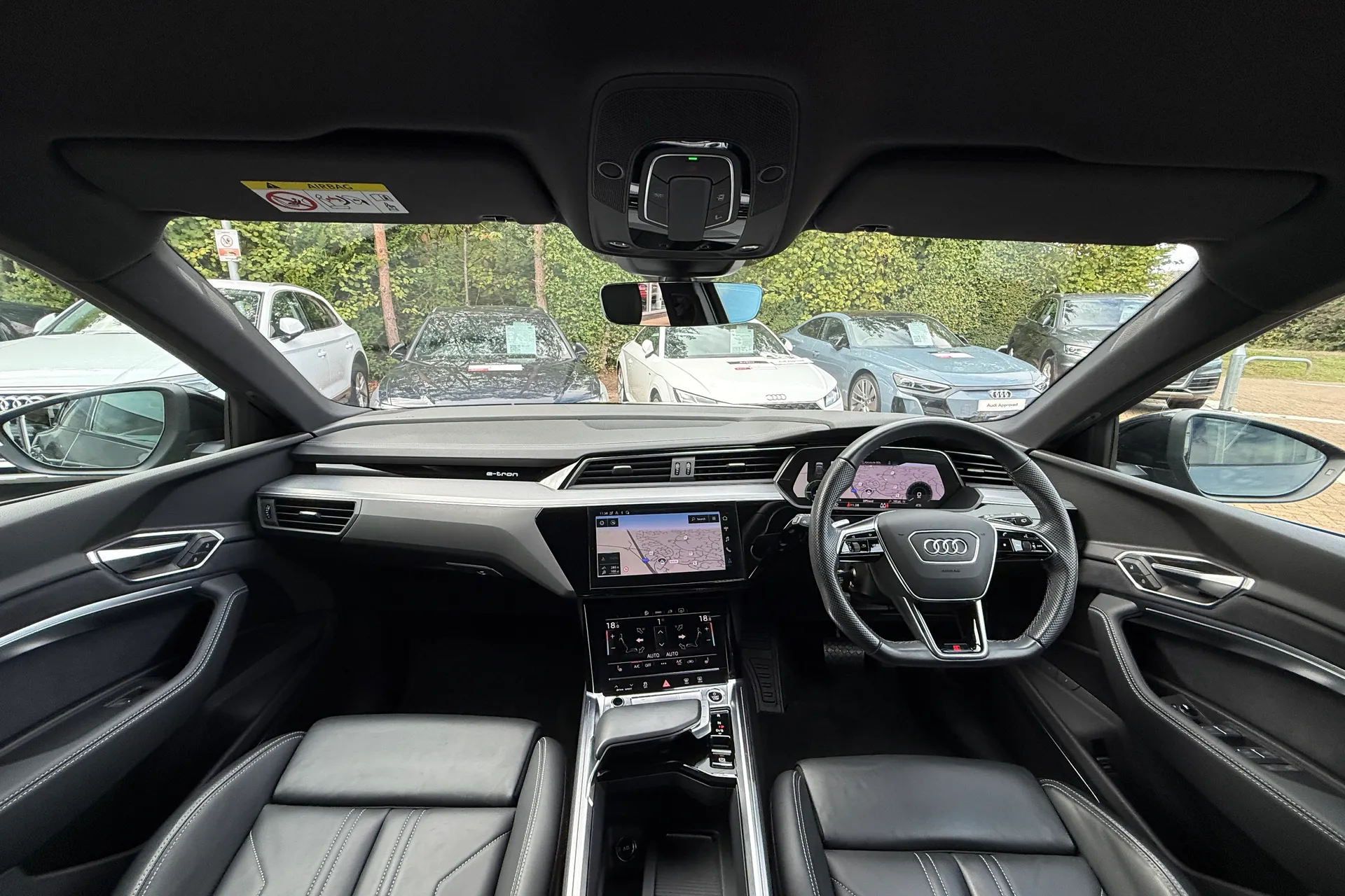 Audi e-tron thumbnail image number 33