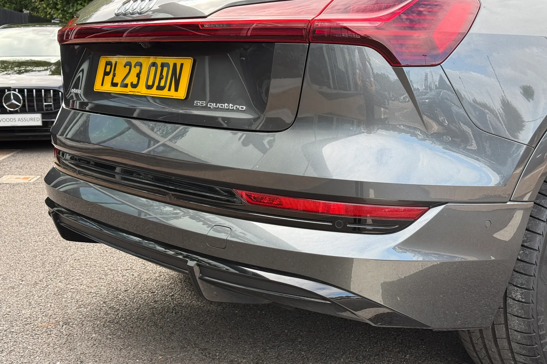 Audi e-tron thumbnail image number 39