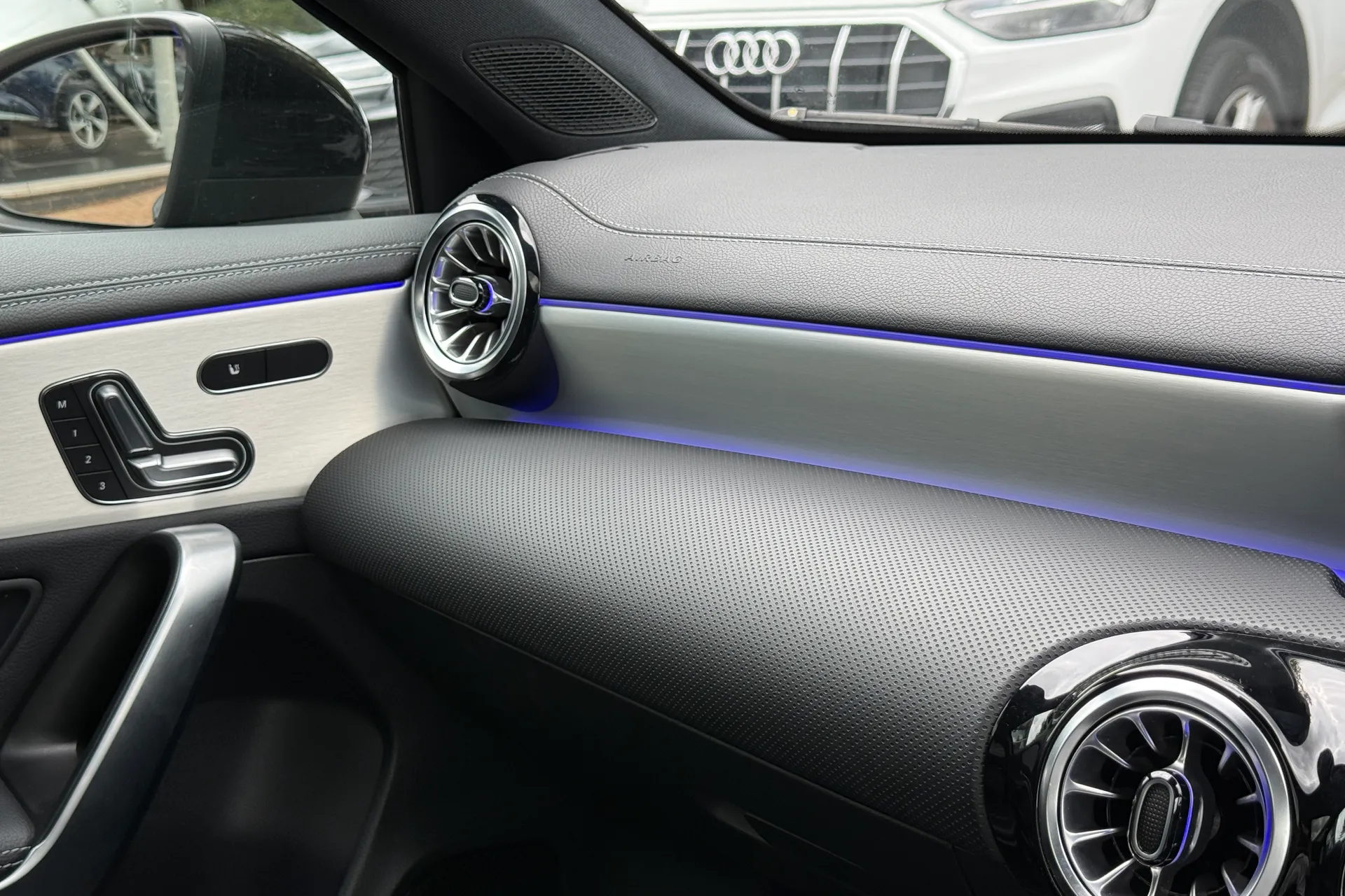 MERCEDES-BENZ A CLASS thumbnail image number 18