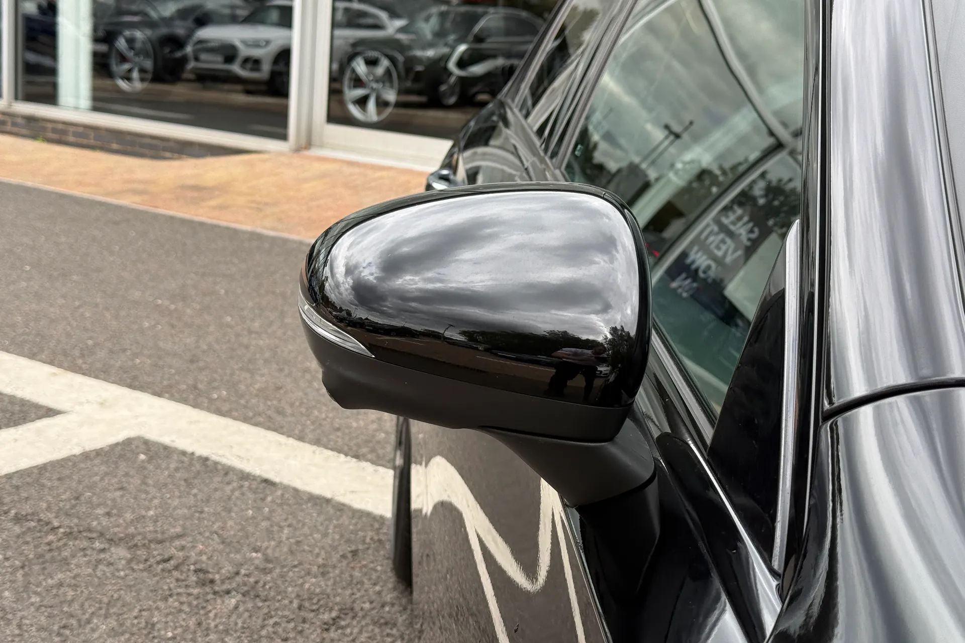 MERCEDES-BENZ A CLASS thumbnail image number 4