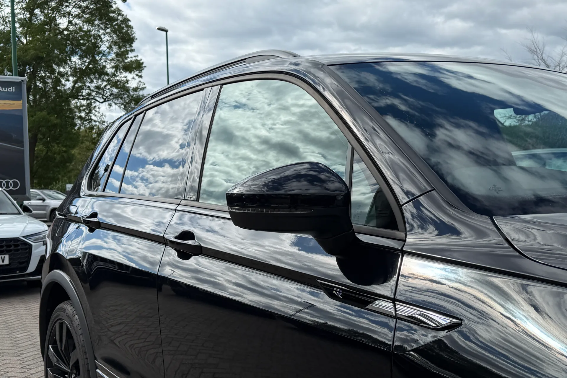 VOLKSWAGEN TIGUAN thumbnail image number 49