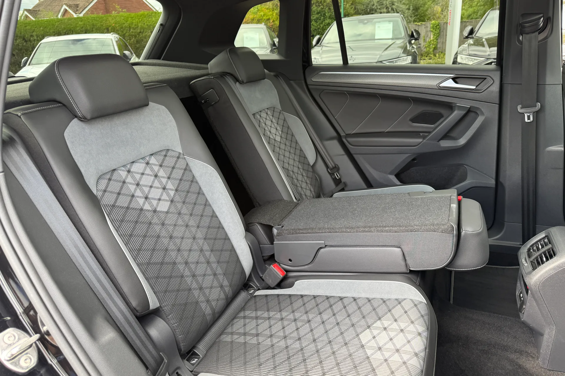 VOLKSWAGEN TIGUAN thumbnail image number 43