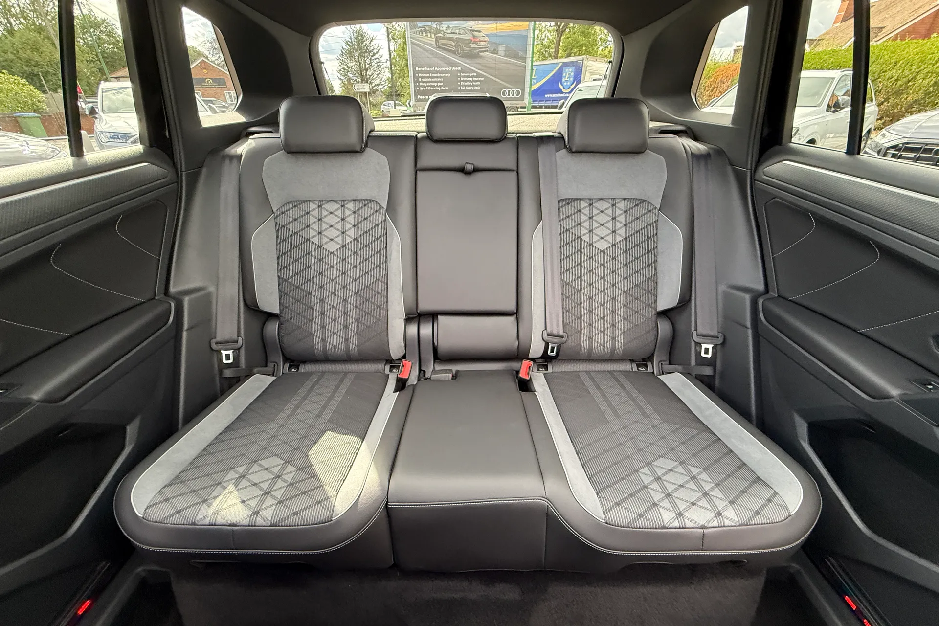 VOLKSWAGEN TIGUAN thumbnail image number 35