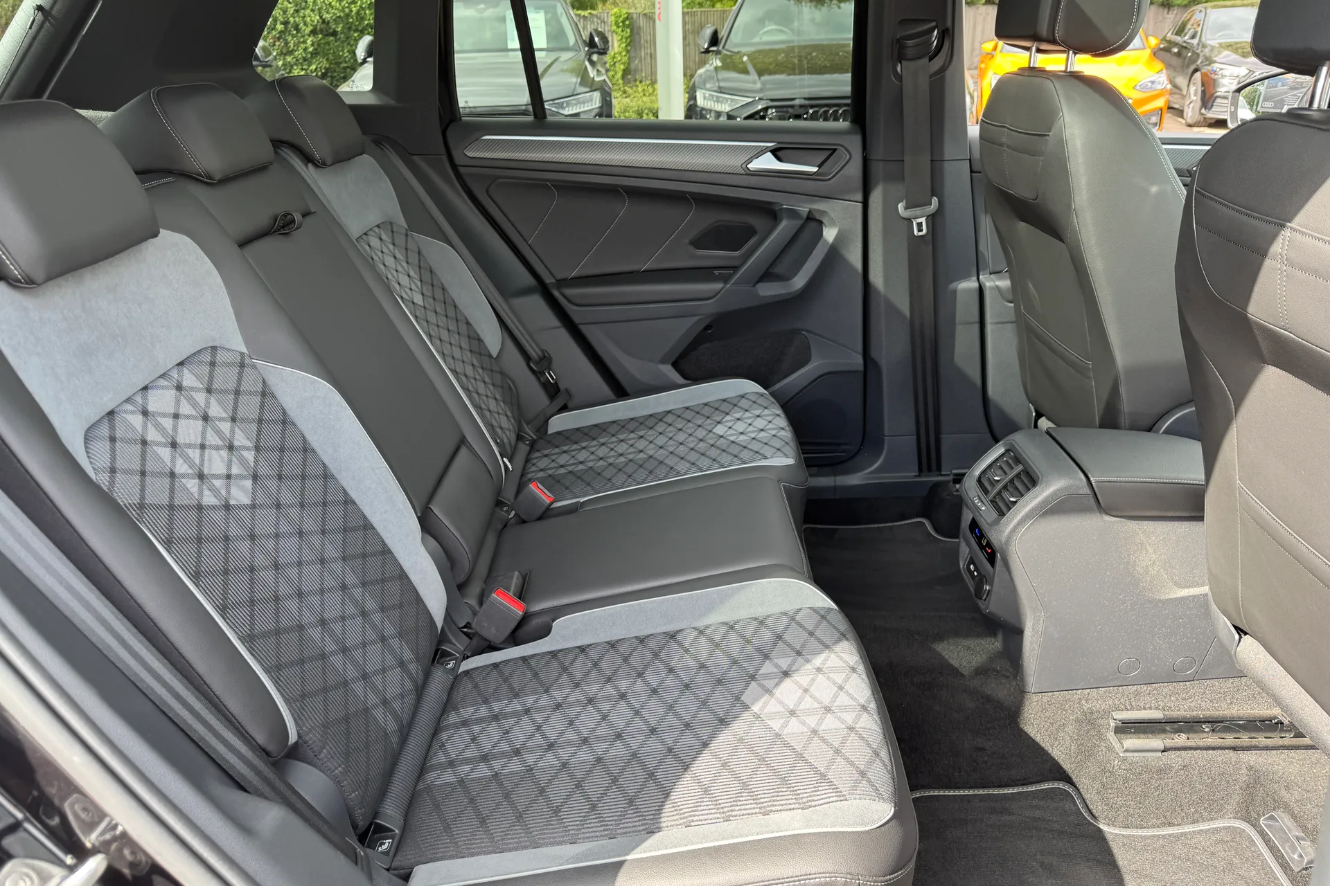VOLKSWAGEN TIGUAN thumbnail image number 45