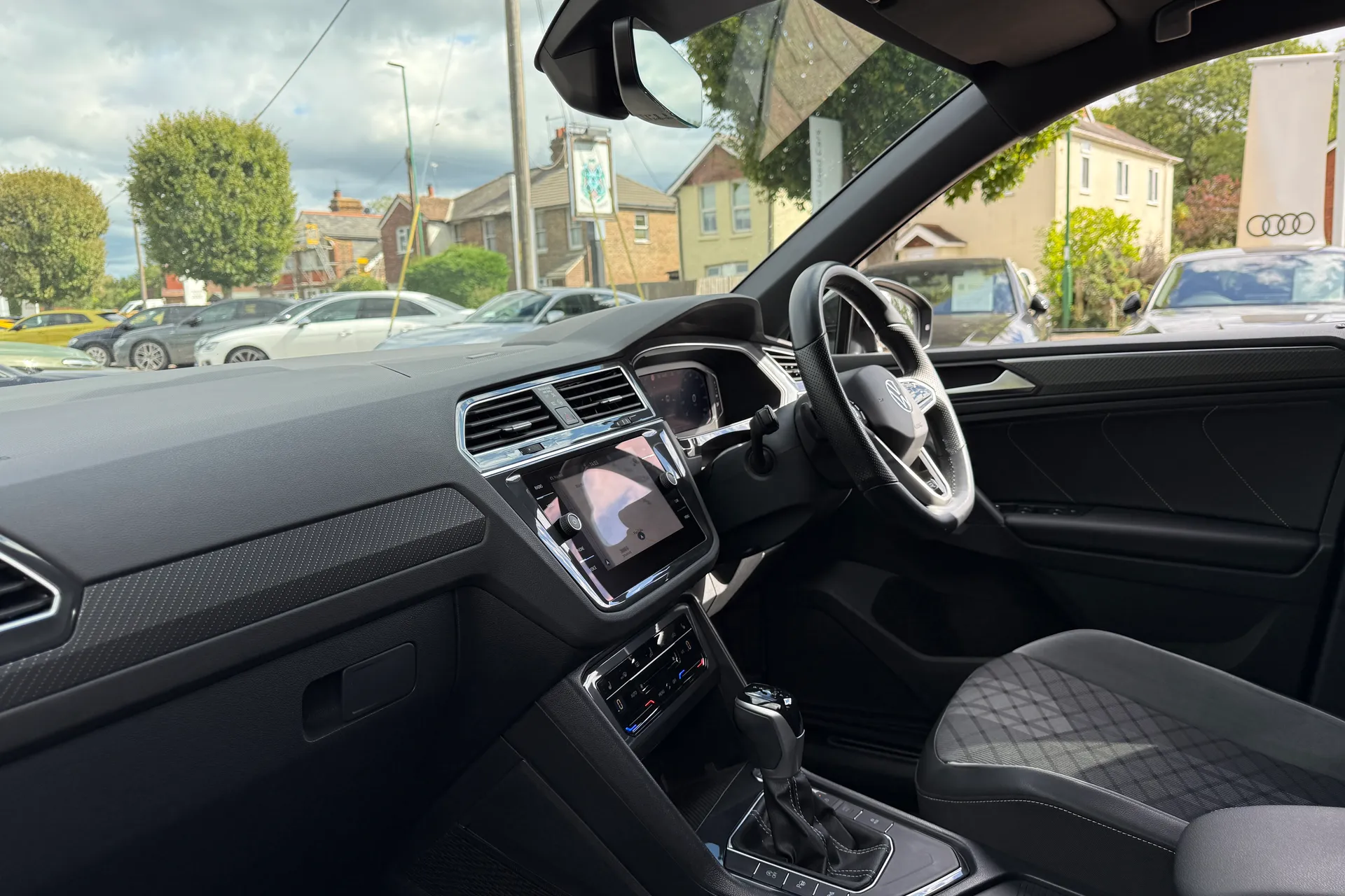 VOLKSWAGEN TIGUAN thumbnail image number 25
