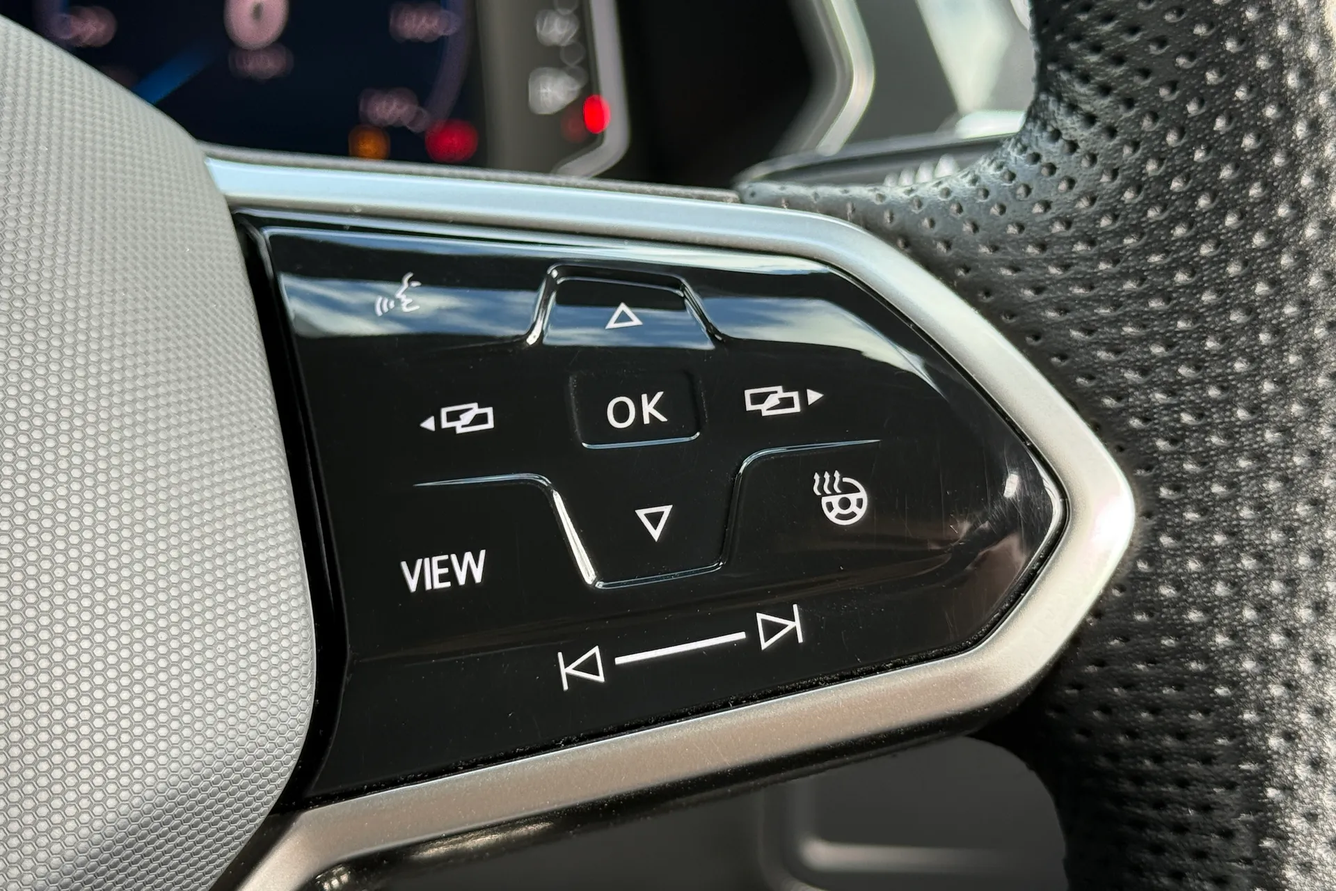 VOLKSWAGEN TIGUAN thumbnail image number 18