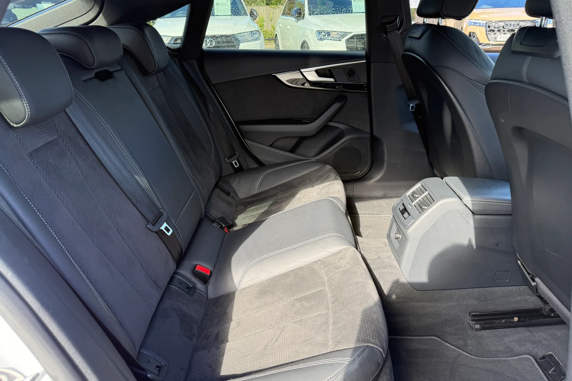 Audi A5 thumbnail image number 41