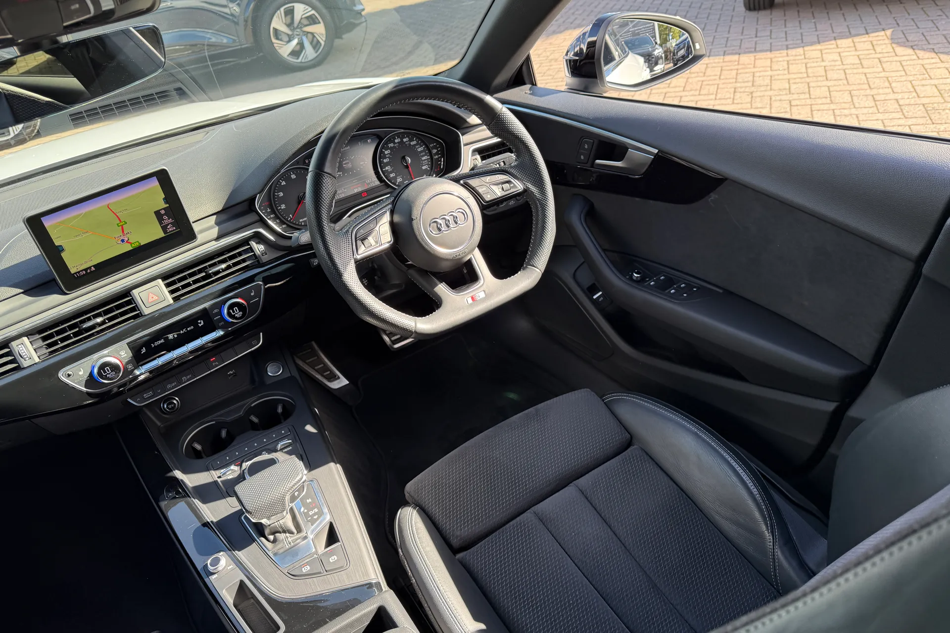 Audi A5 thumbnail image number 38