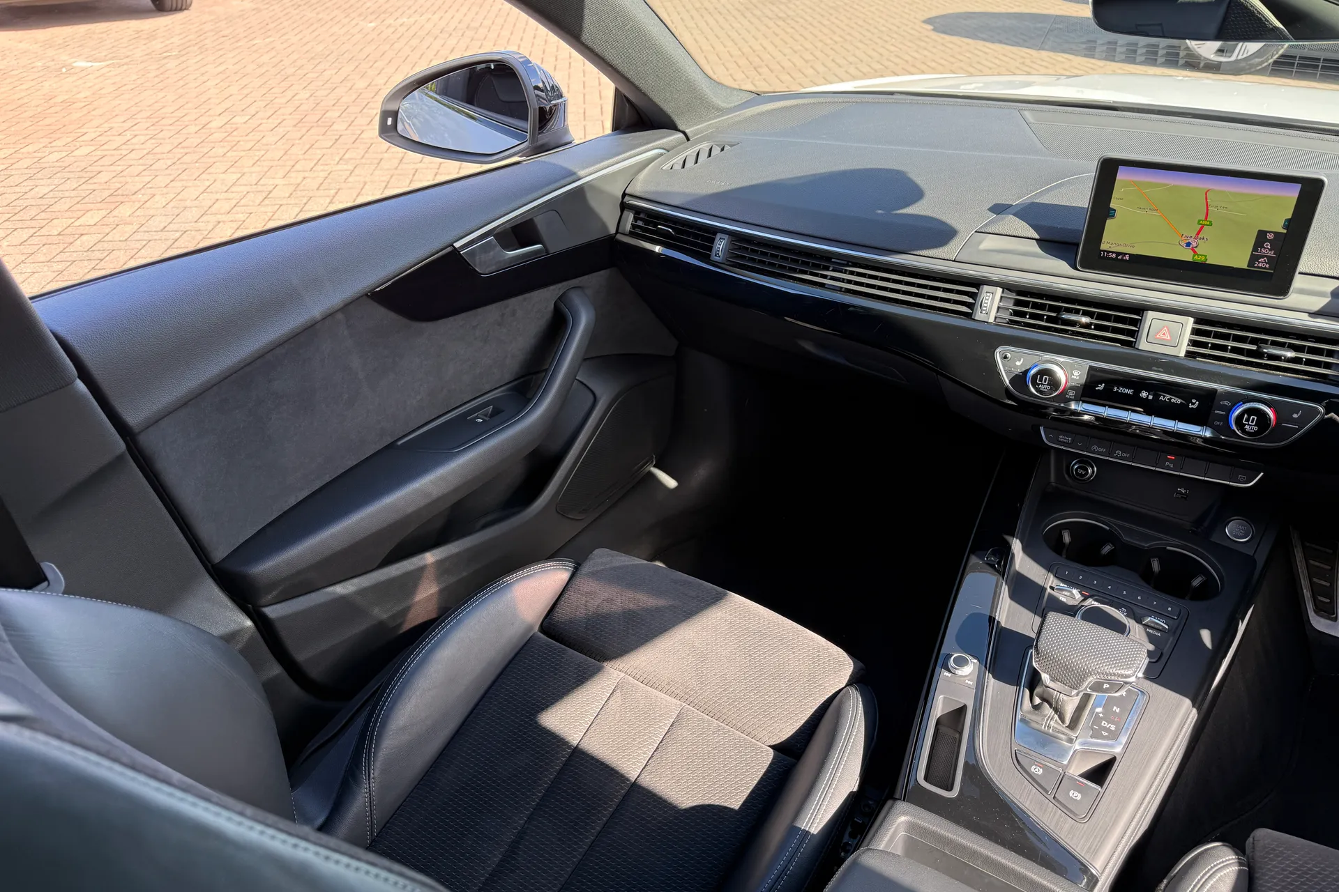 Audi A5 thumbnail image number 34