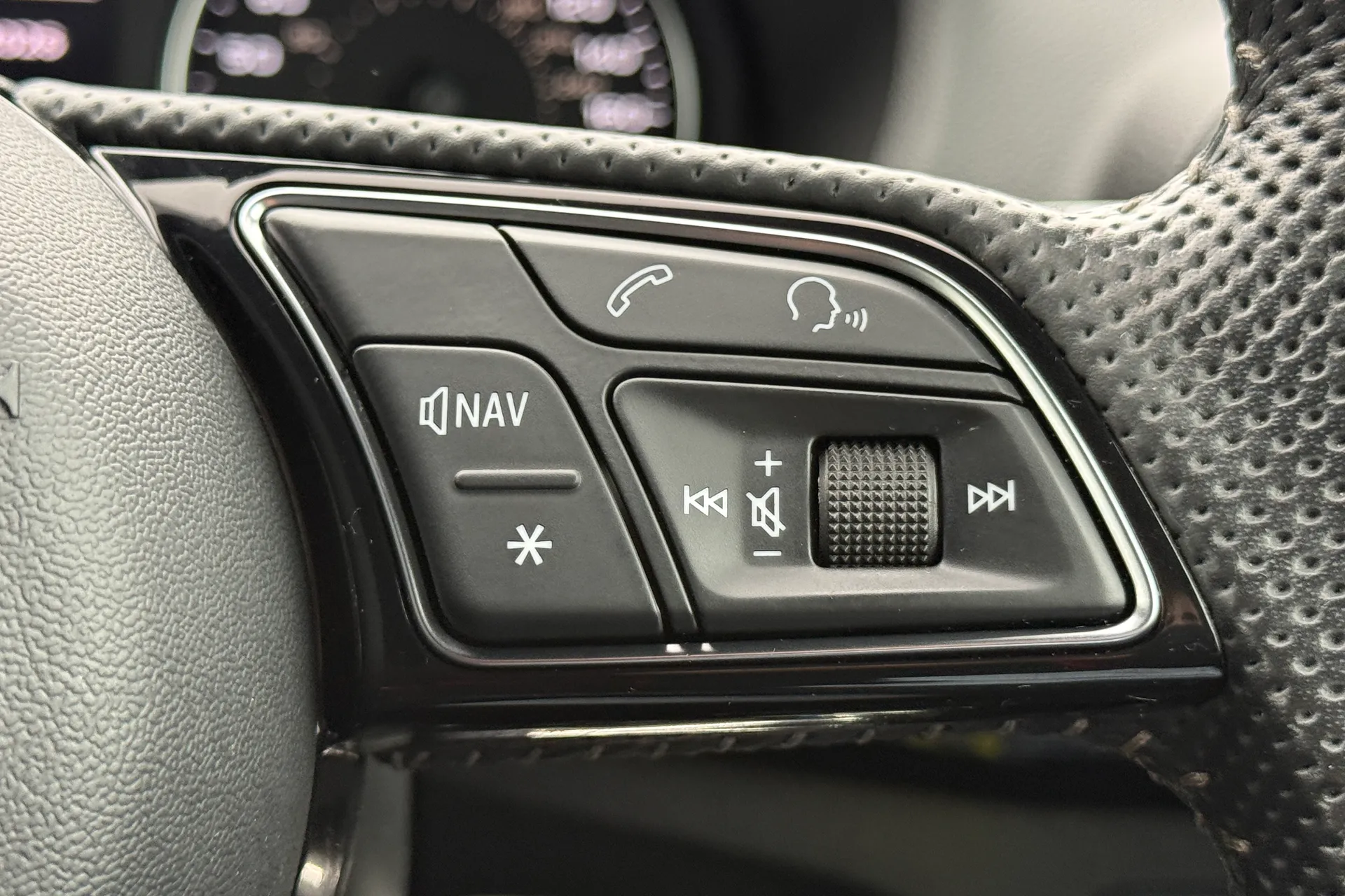Audi Q2 thumbnail image number 20