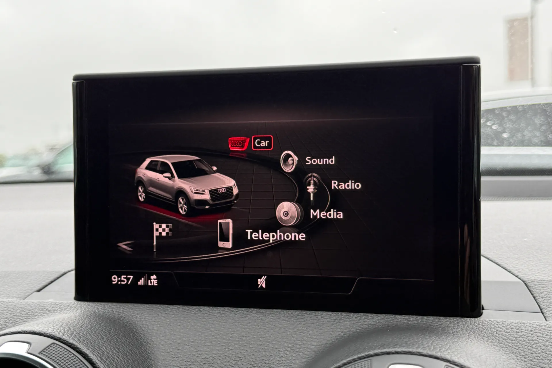 Audi Q2 thumbnail image number 13