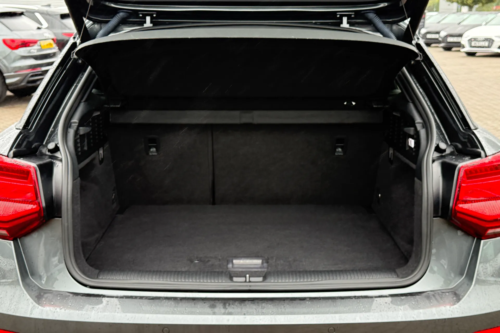 Audi Q2 thumbnail image number 32