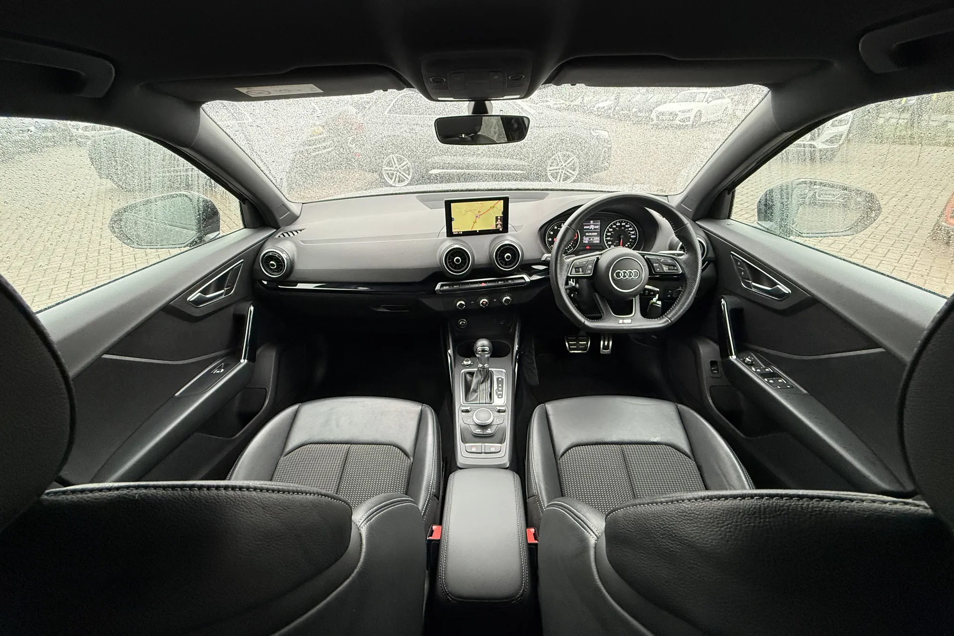 Audi Q2 thumbnail image number 3