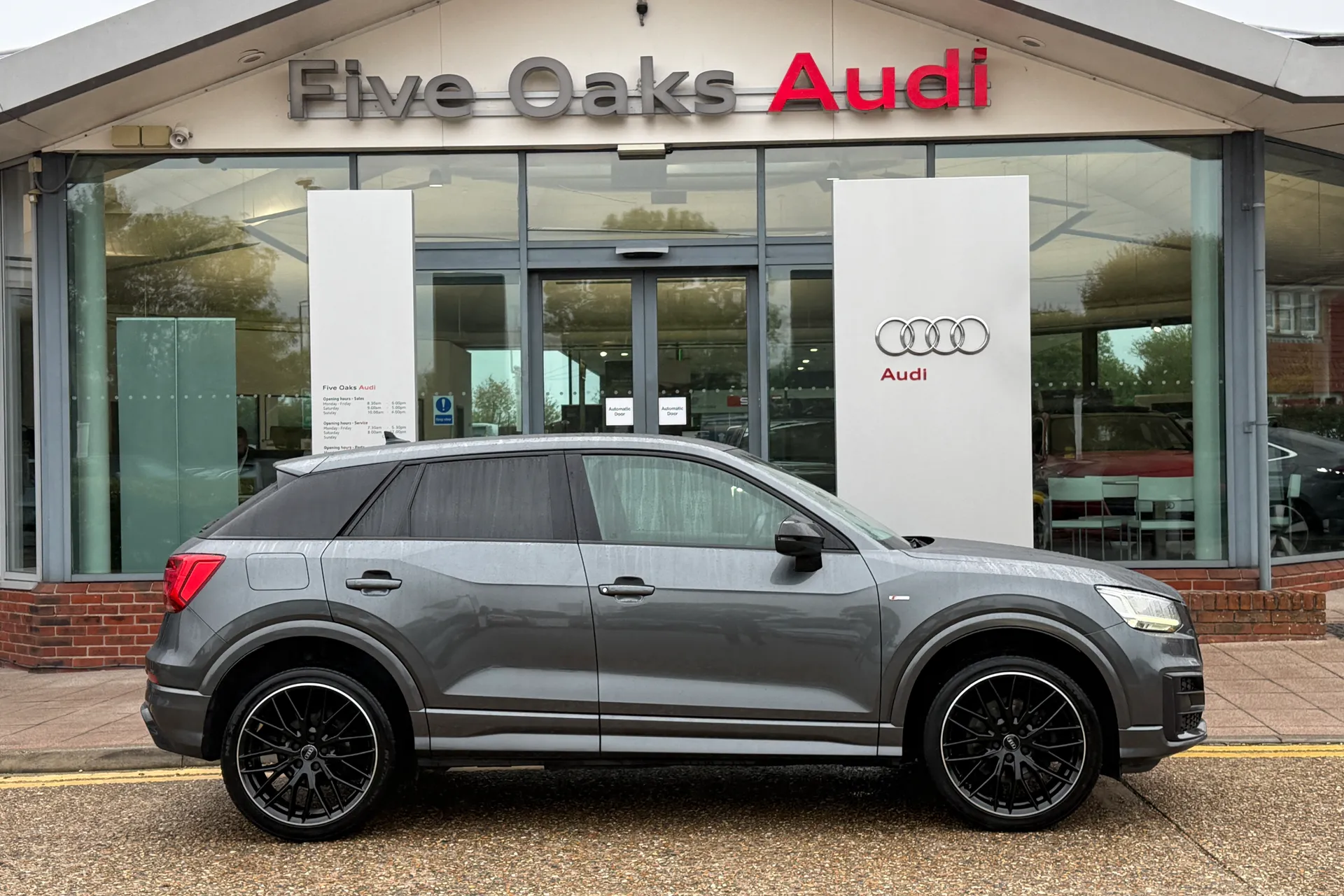 Audi Q2 thumbnail image number 2