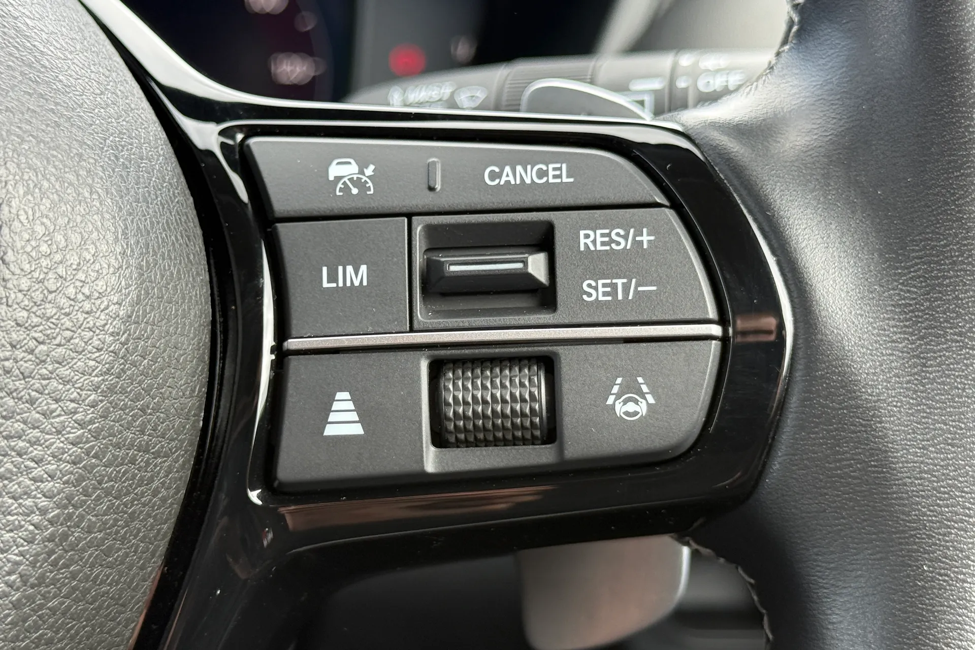 HONDA ZR-V thumbnail image number 25