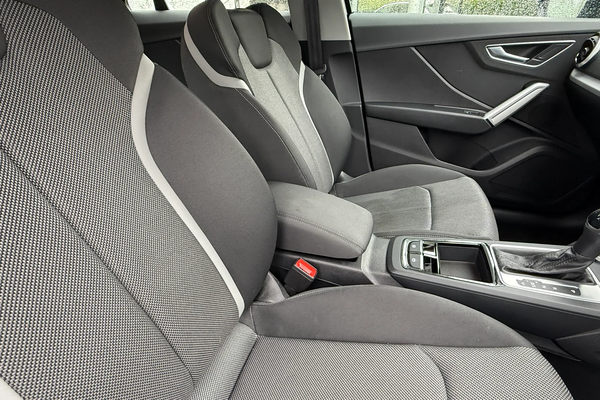 Audi Q2 thumbnail image number 25