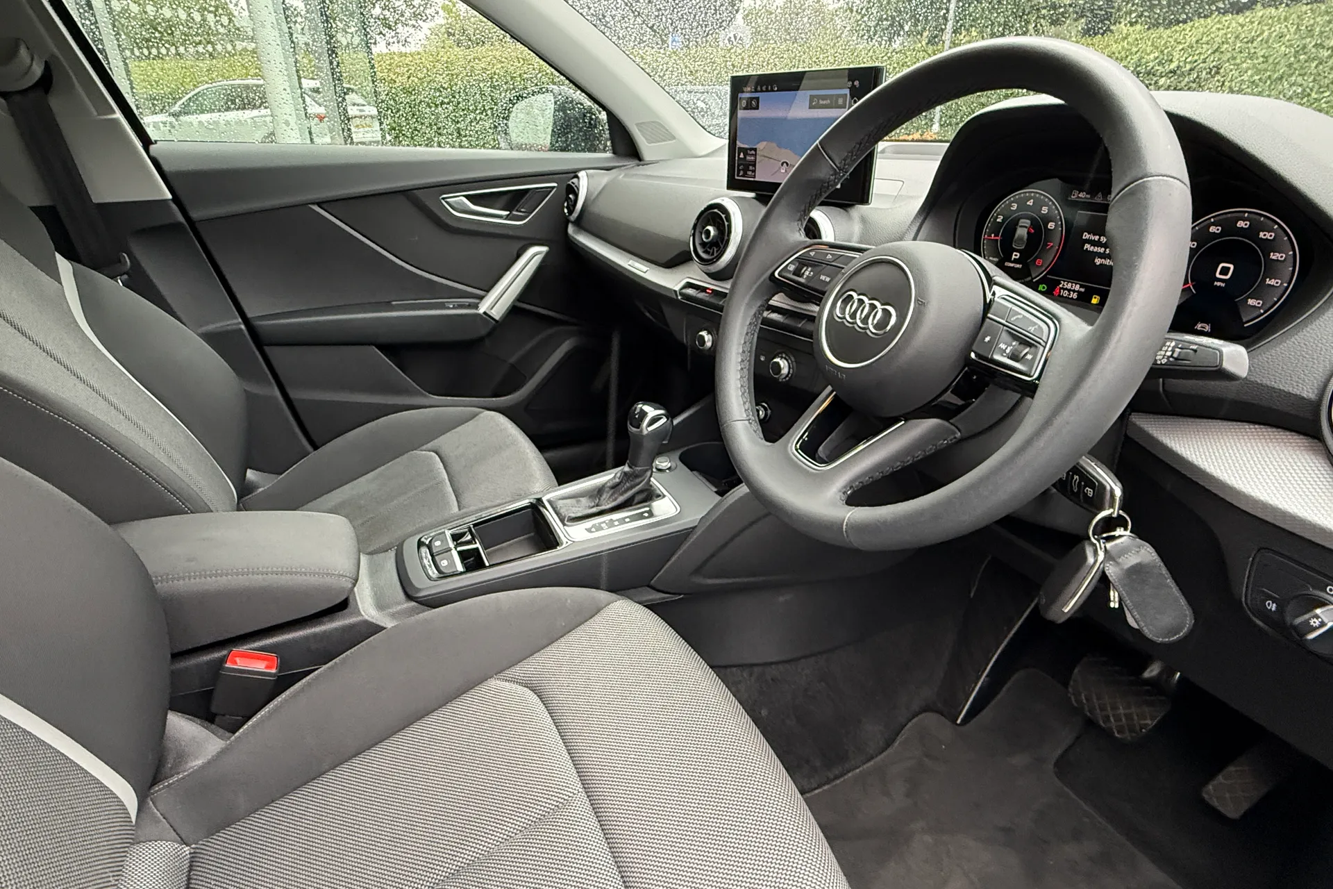 Audi Q2 thumbnail image number 13