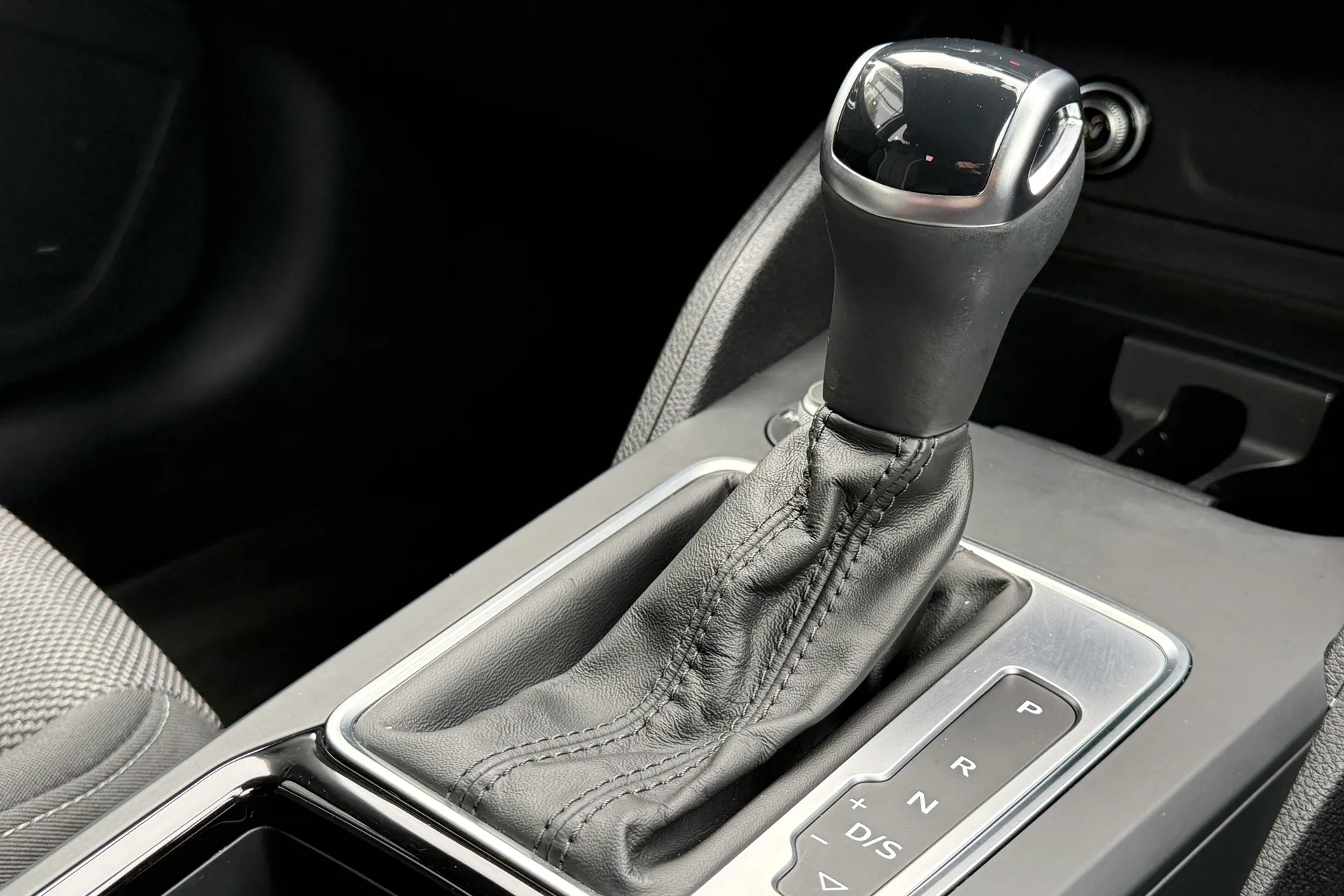 Audi Q2 thumbnail image number 17