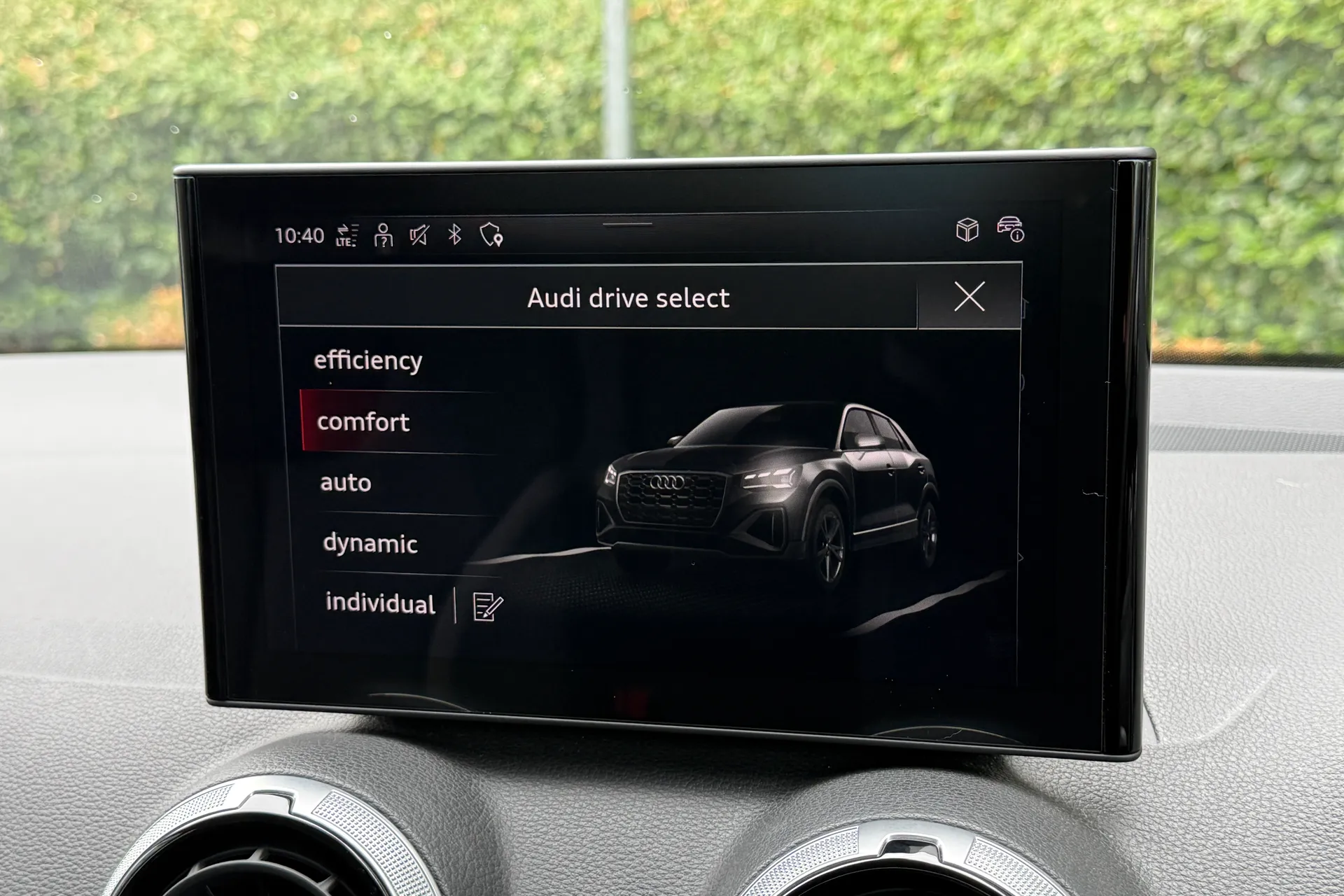 Audi Q2 thumbnail image number 14