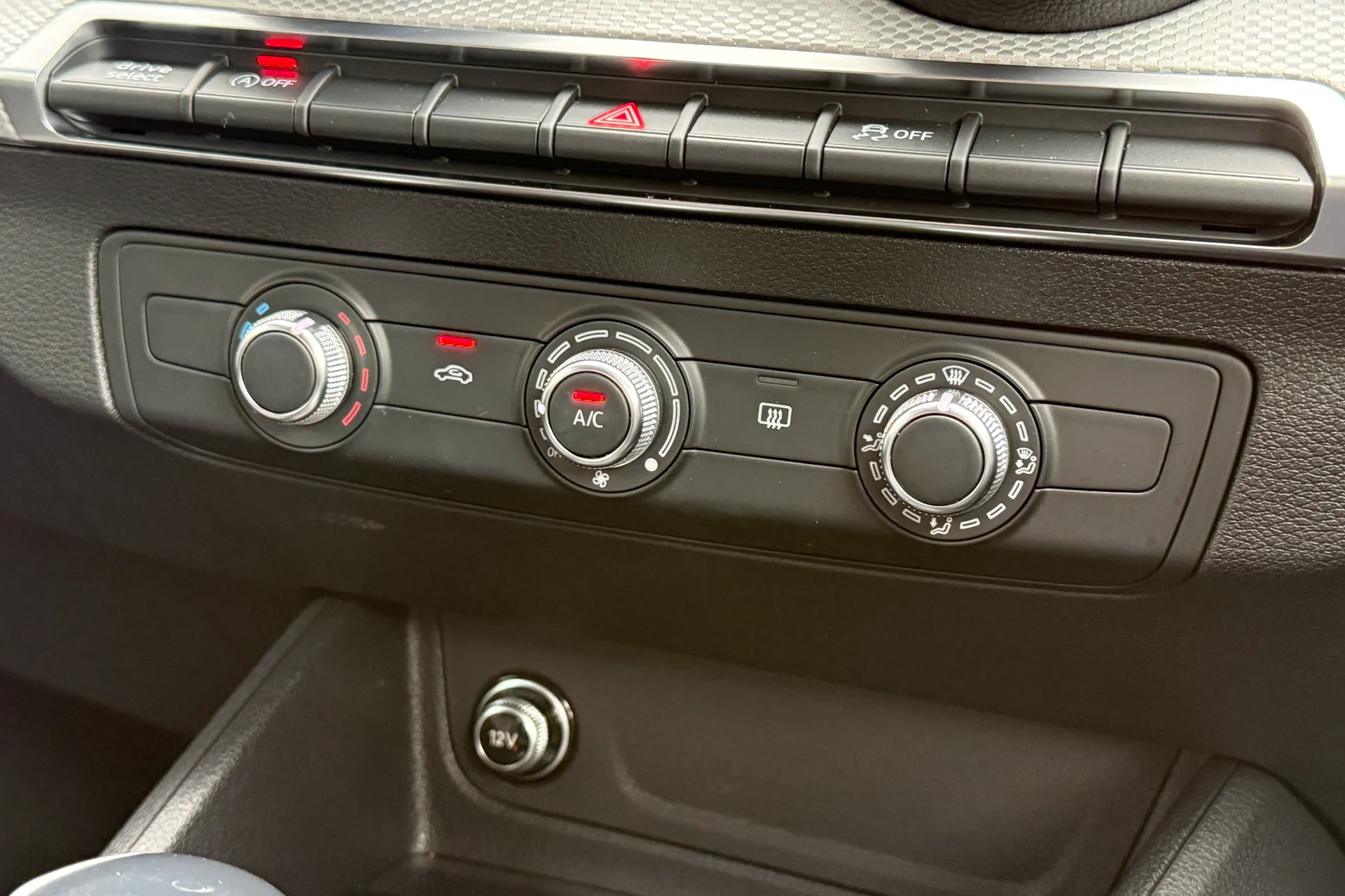 Audi Q2 thumbnail image number 19