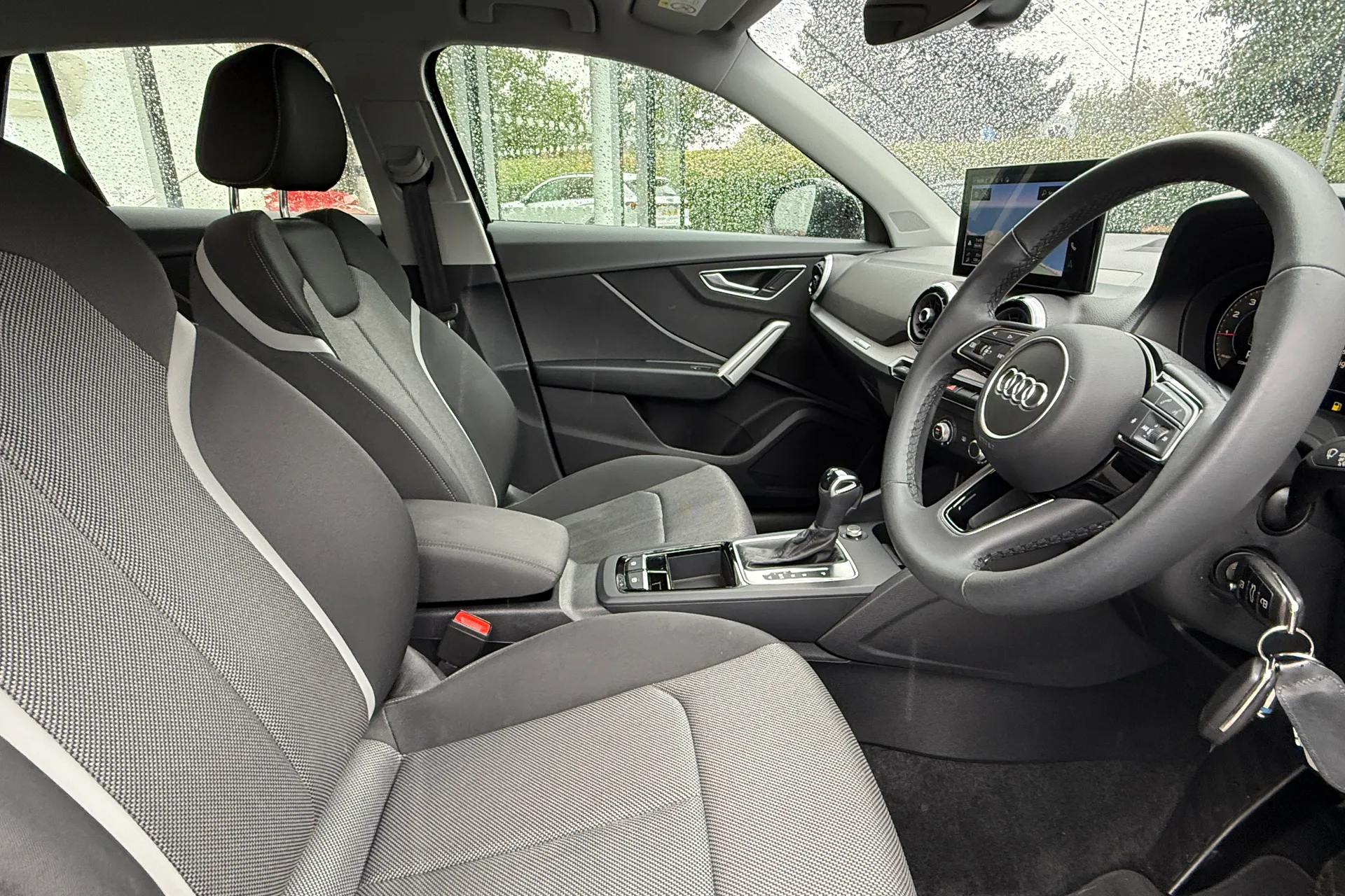 Audi Q2 thumbnail image number 18
