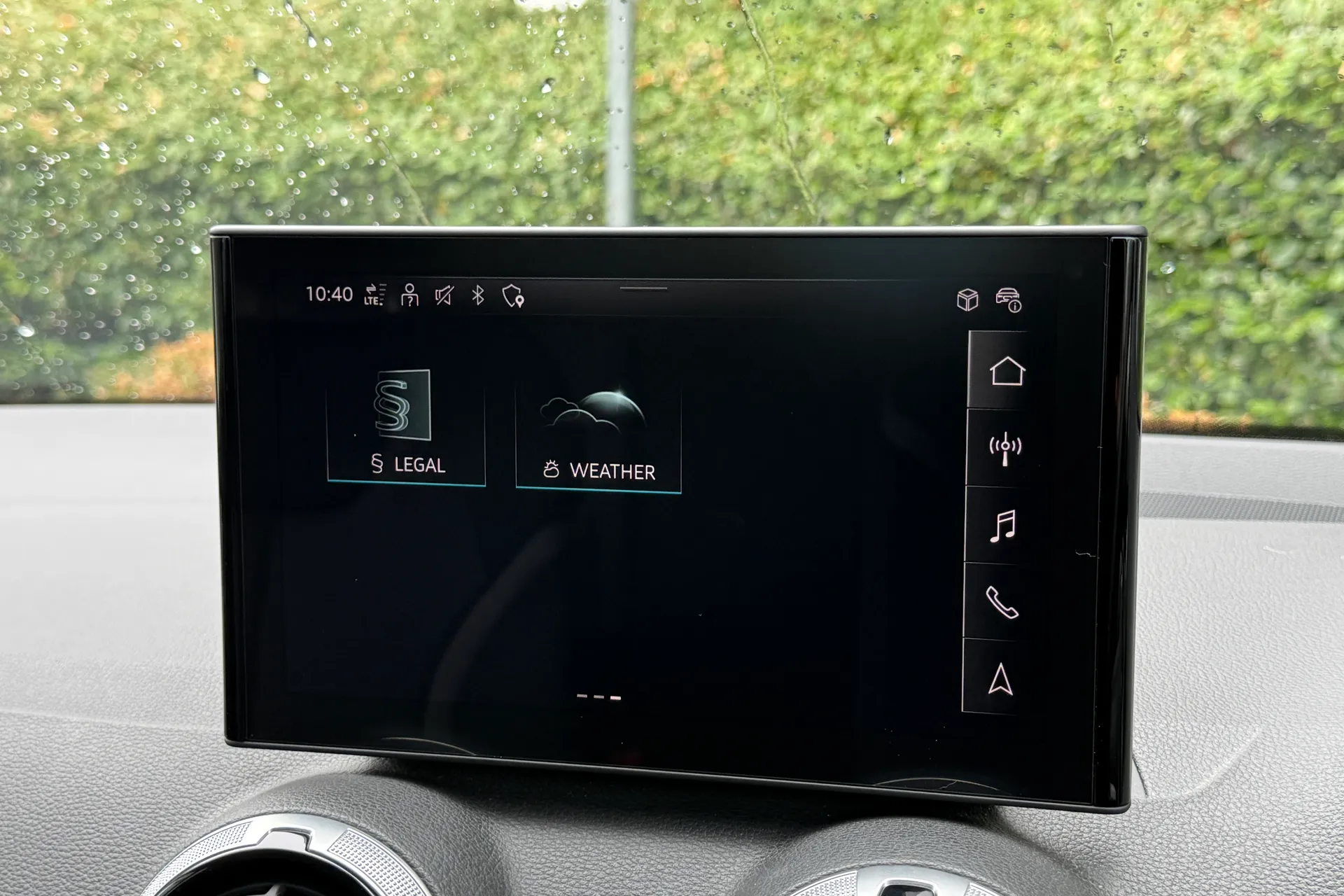 Audi Q2 thumbnail image number 24