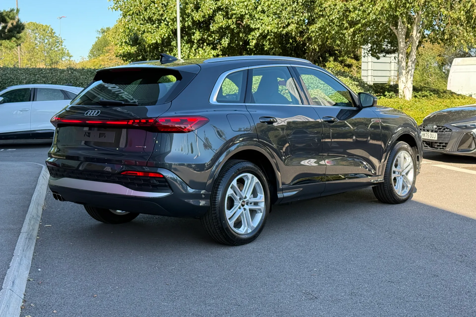 Audi Q5 thumbnail image number 10