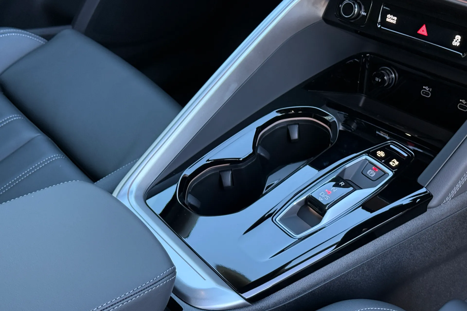 Audi Q5 thumbnail image number 14