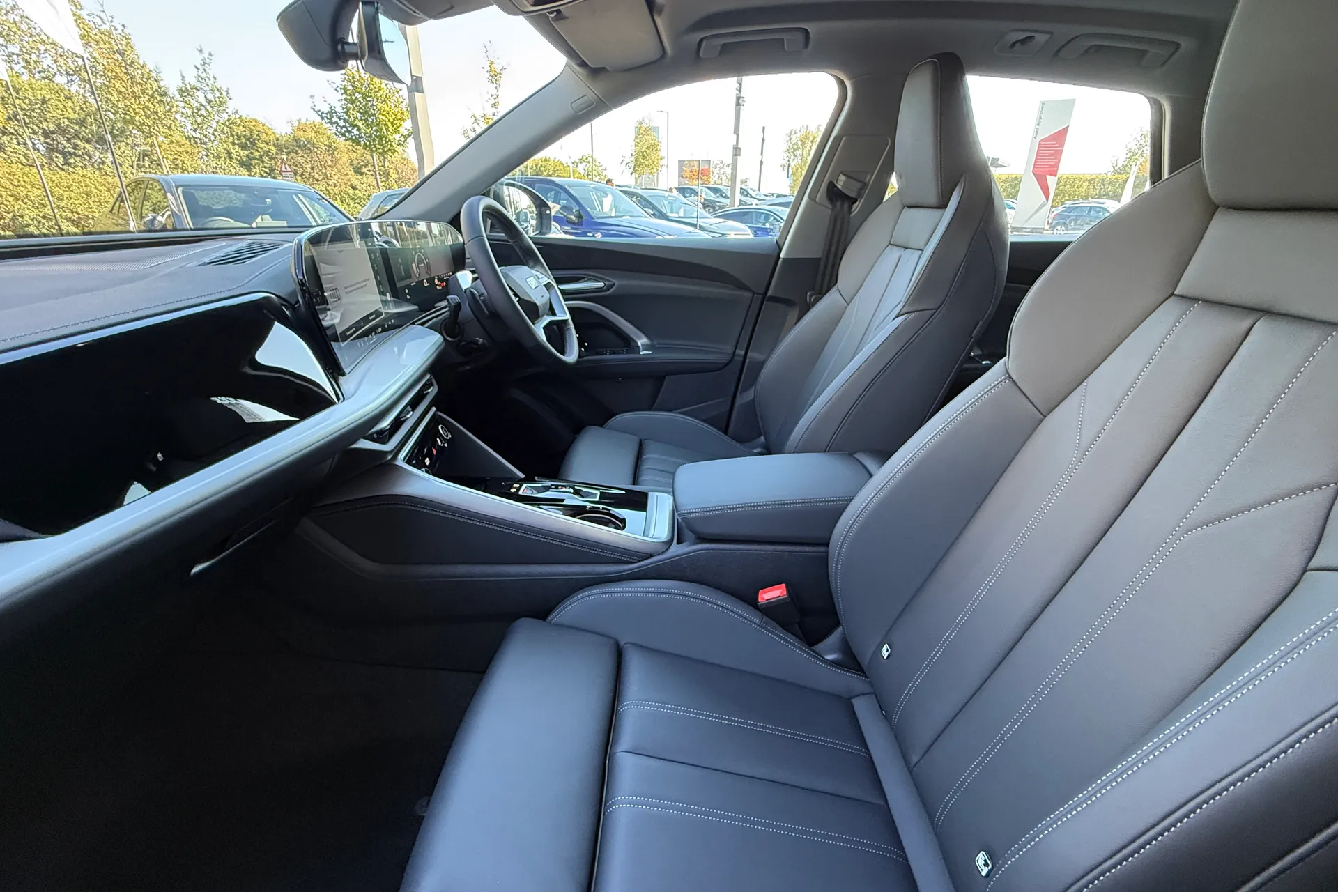 Audi Q5 thumbnail image number 42