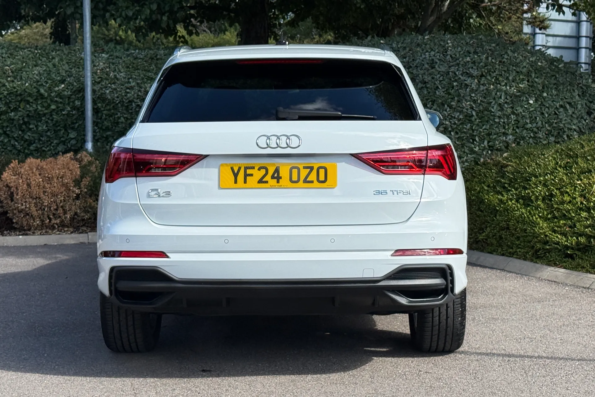 Audi Q3 thumbnail image number 8